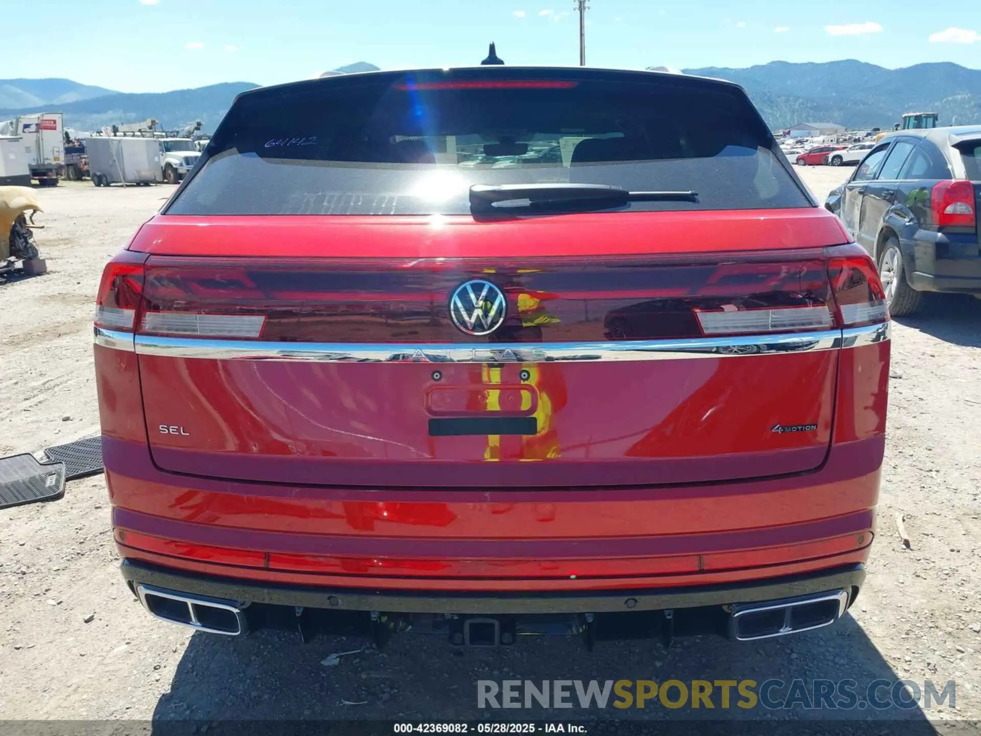 17 Photograph of a damaged car 1V2FE2CA6RC259193 VOLKSWAGEN ATLAS CROSS SPORT 2024