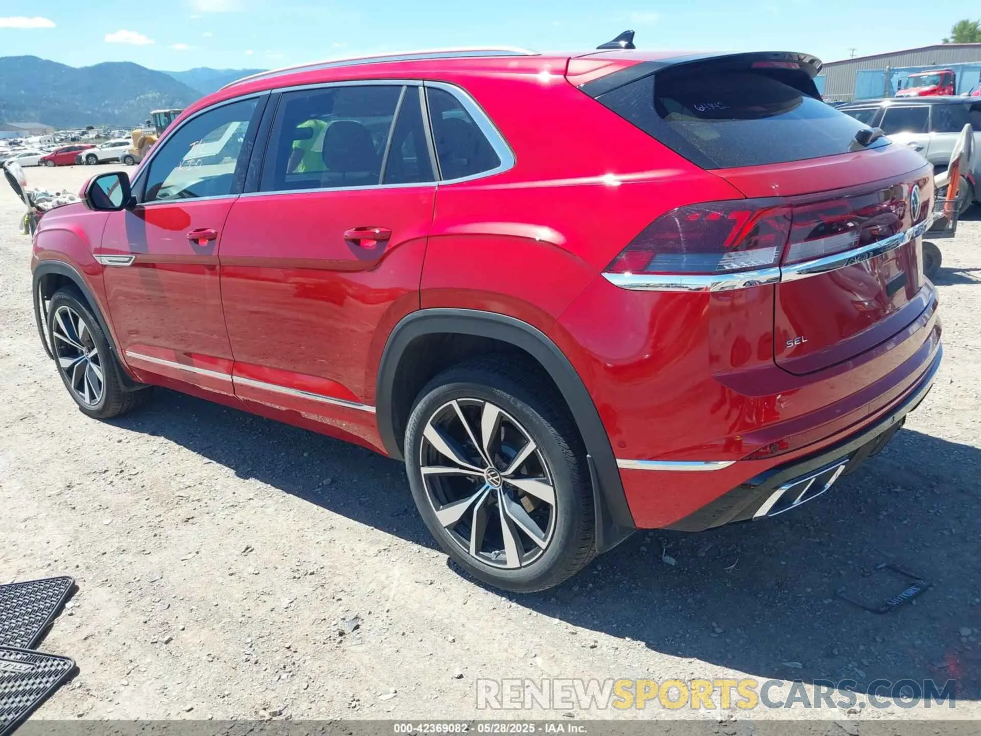 3 Photograph of a damaged car 1V2FE2CA6RC259193 VOLKSWAGEN ATLAS CROSS SPORT 2024