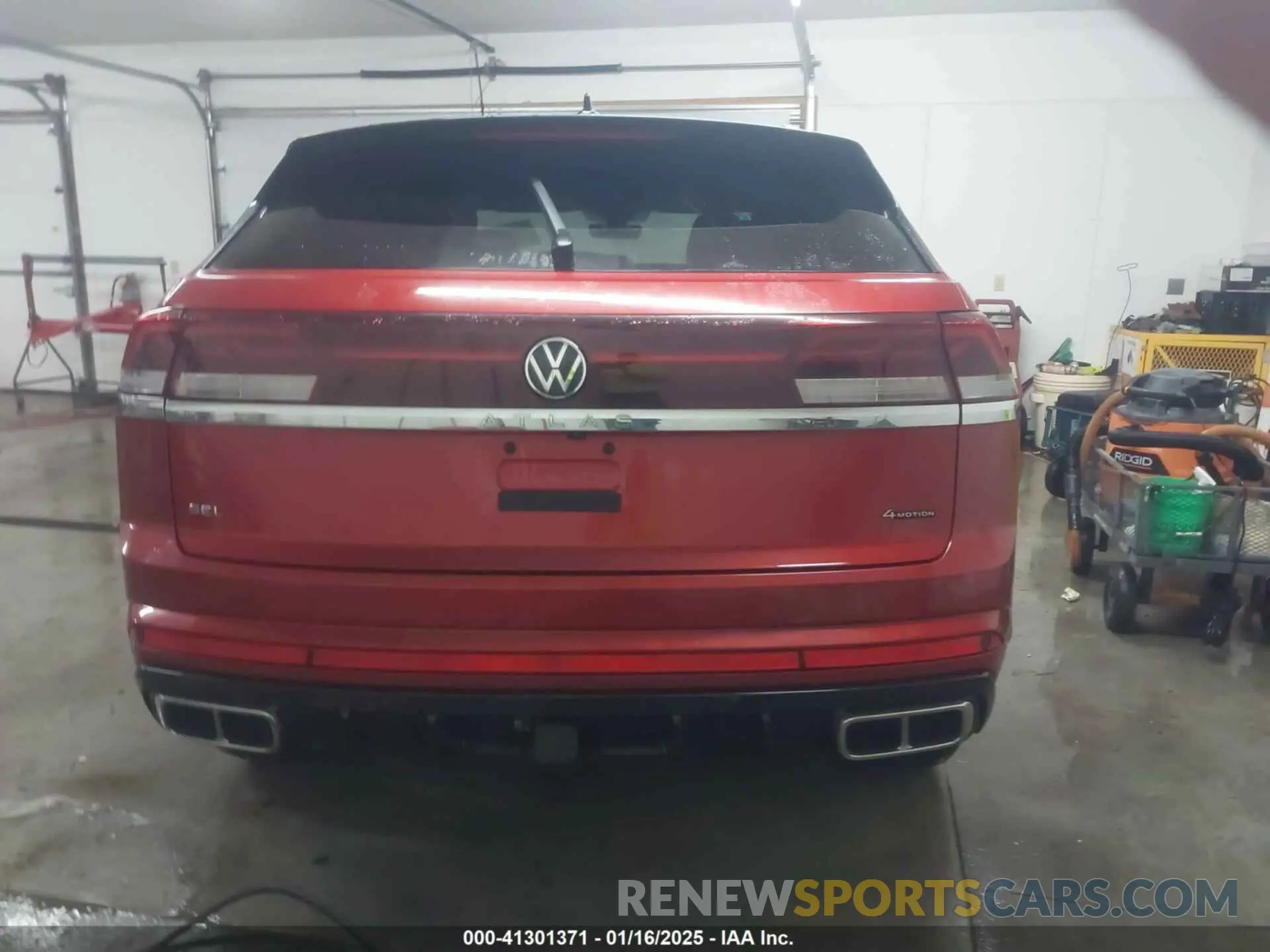 17 Photograph of a damaged car 1V2FE2CA8RC234019 VOLKSWAGEN ATLAS CROSS SPORT 2024