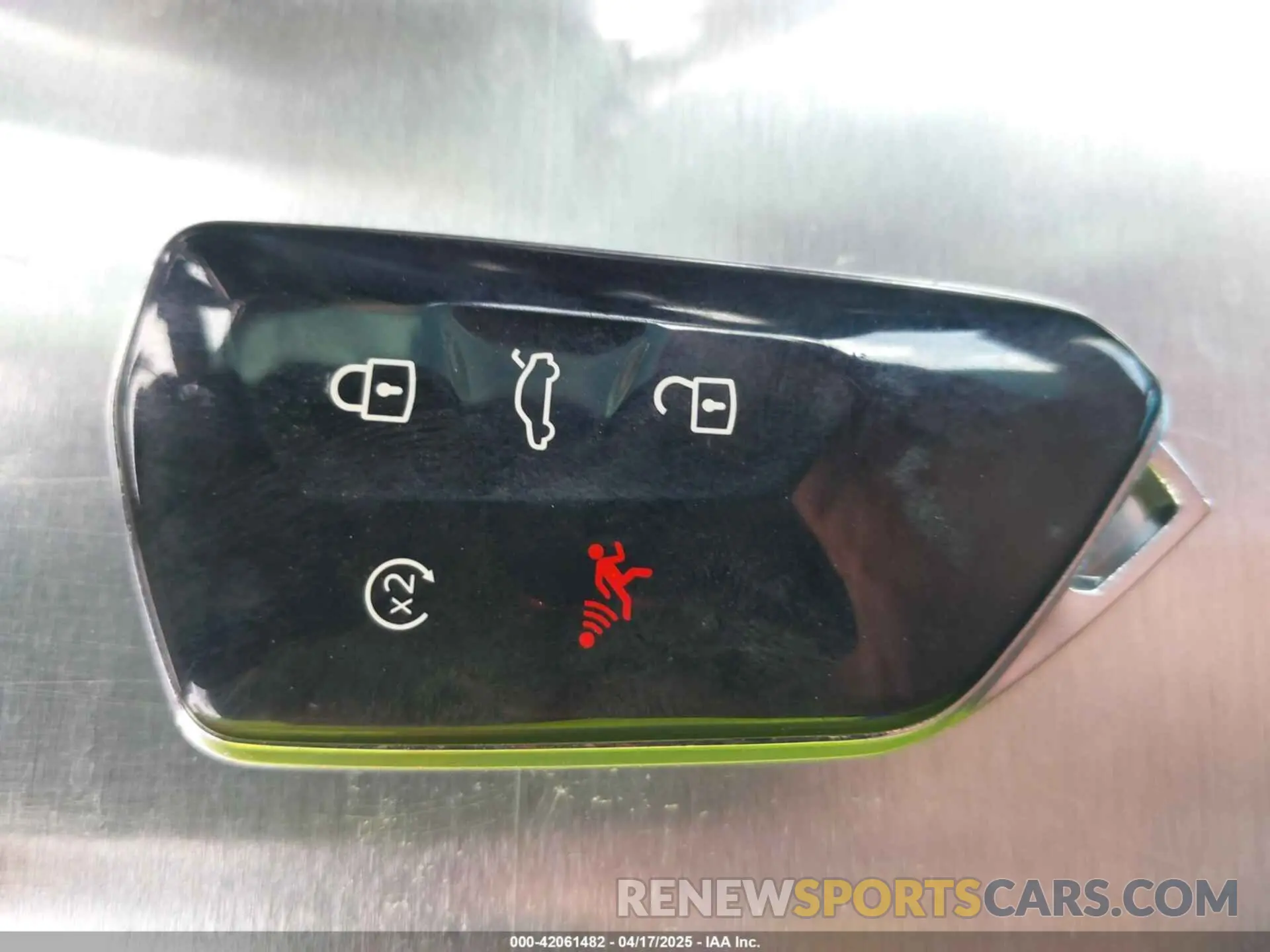 11 Photograph of a damaged car 1V2JE2CA1RC252078 VOLKSWAGEN ATLAS CROSS SPORT 2024