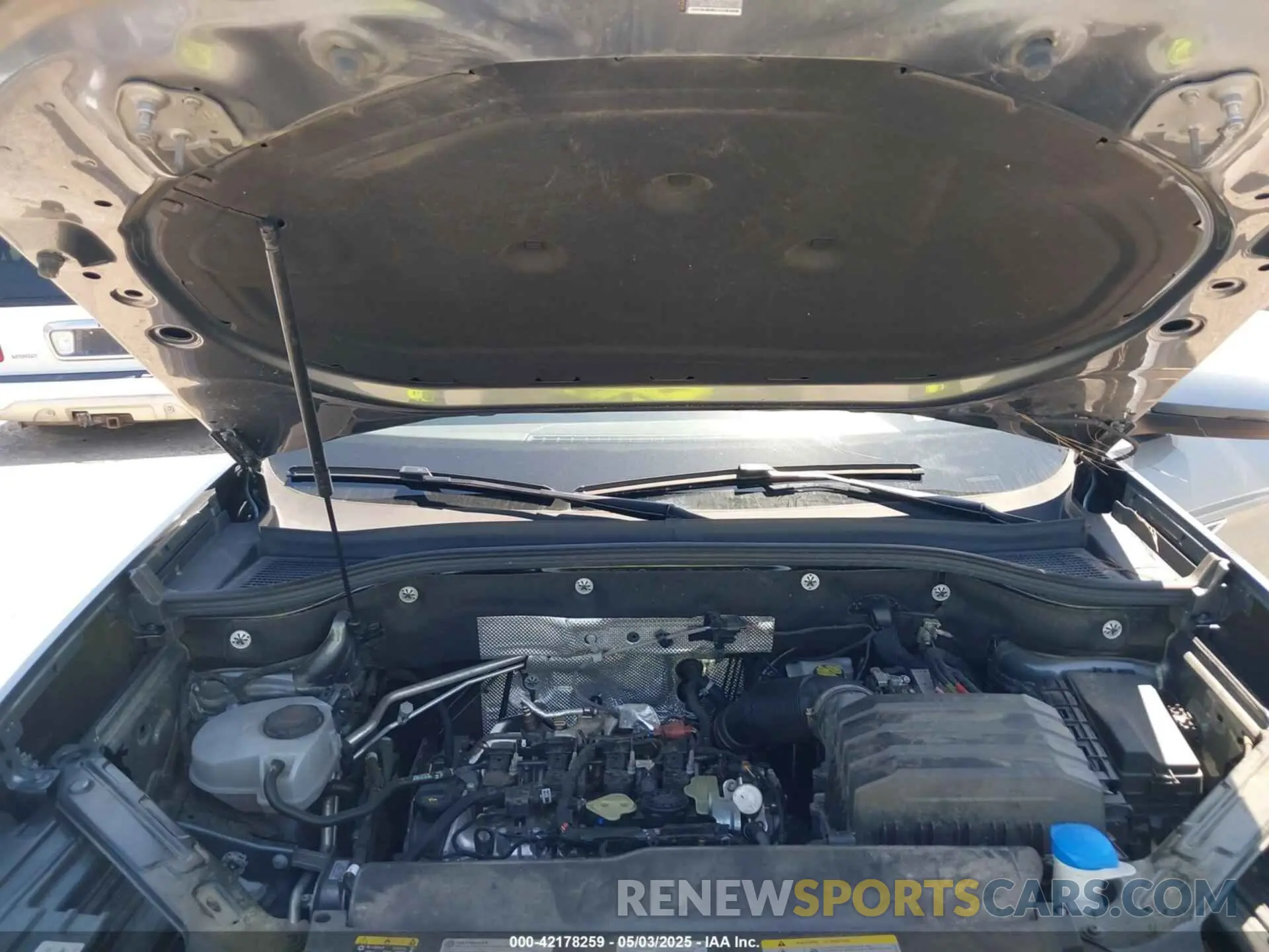 10 Photograph of a damaged car 1V2JE2CA2RC217260 VOLKSWAGEN ATLAS CROSS SPORT 2024