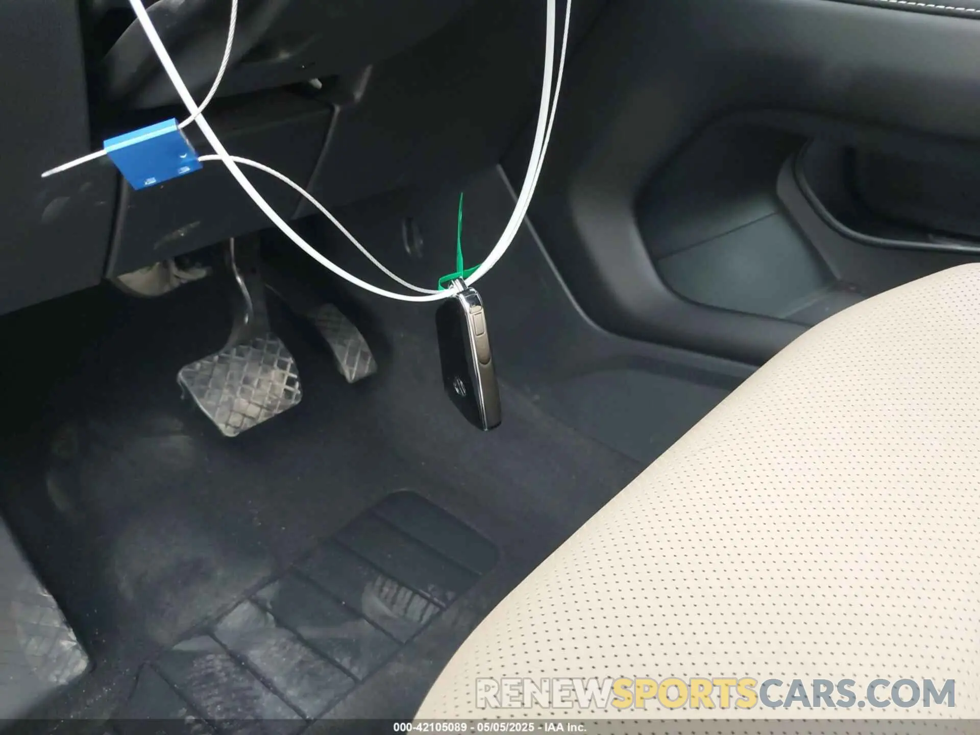 11 Photograph of a damaged car 1V2JE2CA4RC248607 VOLKSWAGEN ATLAS CROSS SPORT 2024