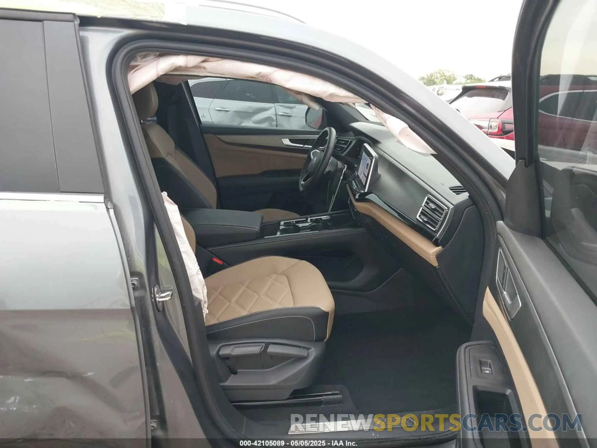 5 Photograph of a damaged car 1V2JE2CA4RC248607 VOLKSWAGEN ATLAS CROSS SPORT 2024