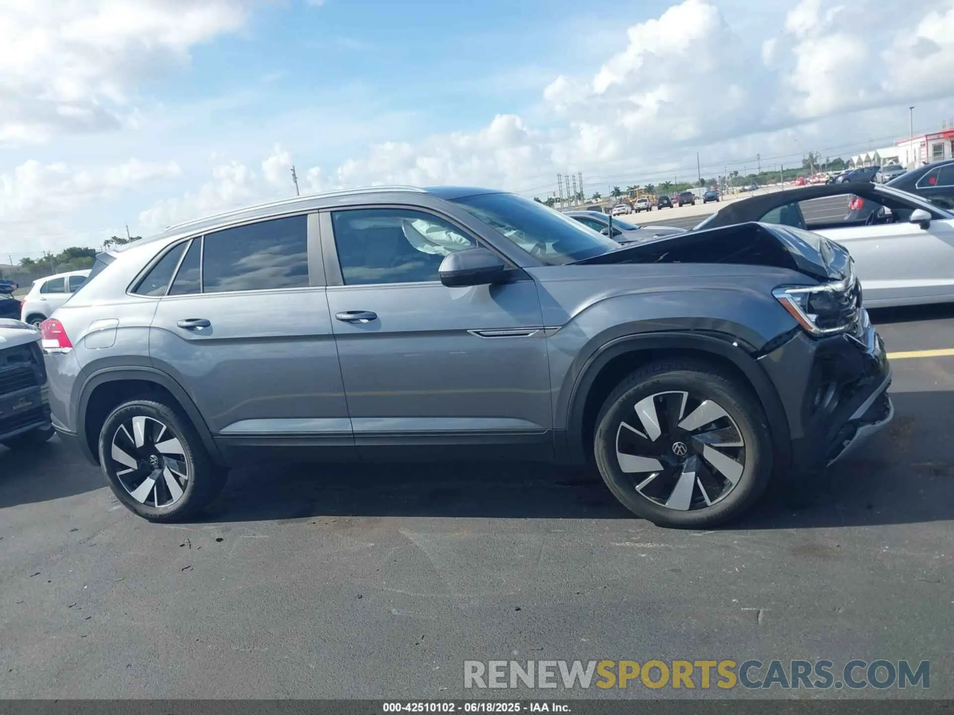 13 Photograph of a damaged car 1V2JE2CA8RC255365 VOLKSWAGEN ATLAS CROSS SPORT 2024
