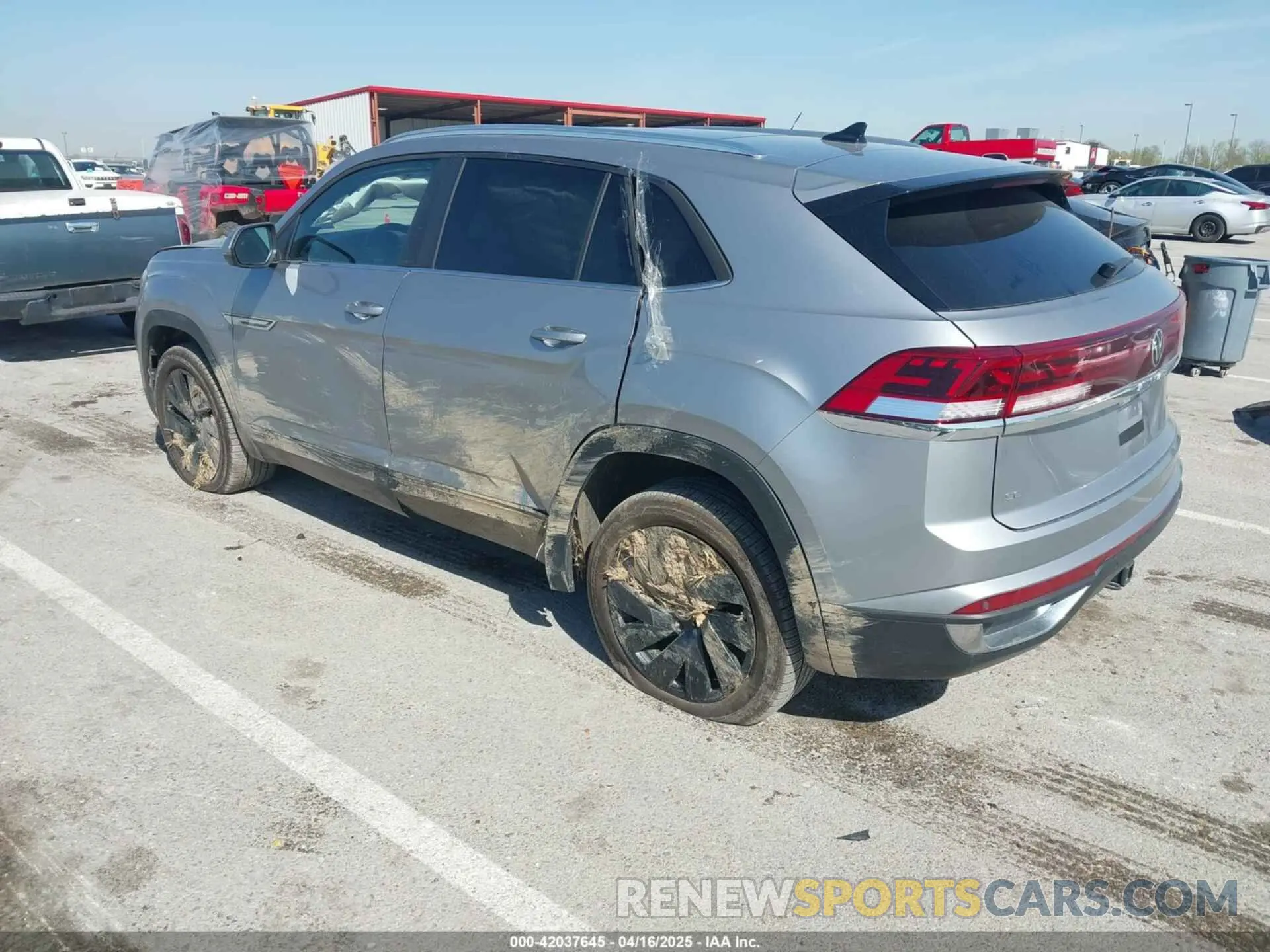 3 Photograph of a damaged car 1V2KE2CA3RC243791 VOLKSWAGEN ATLAS CROSS SPORT 2024