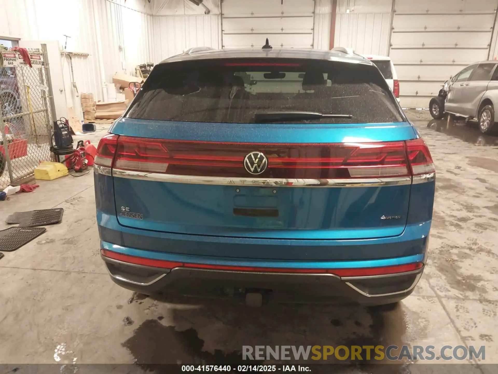 16 Photograph of a damaged car 1V2KE2CA6RC203639 VOLKSWAGEN ATLAS CROSS SPORT 2024