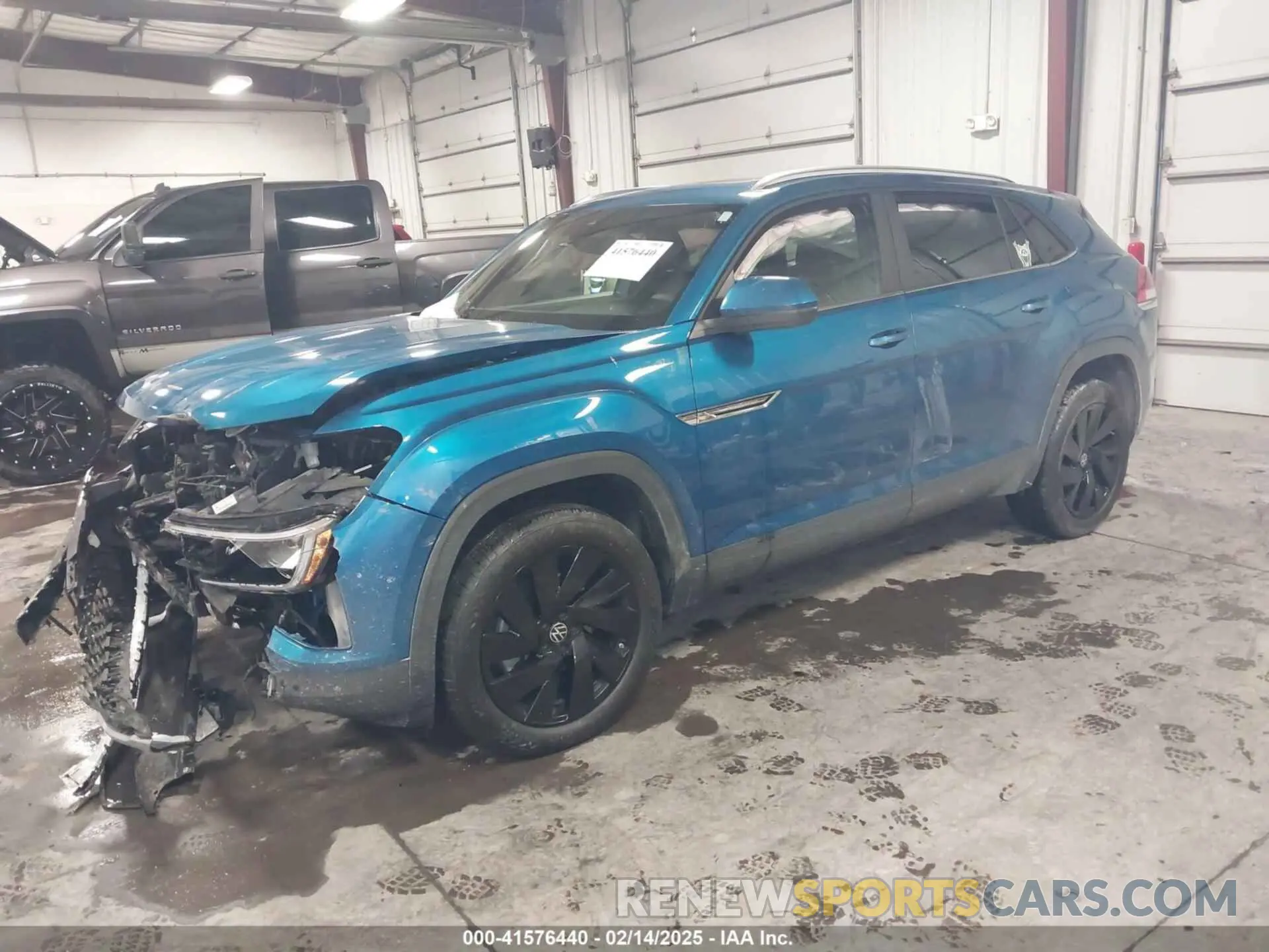 2 Photograph of a damaged car 1V2KE2CA6RC203639 VOLKSWAGEN ATLAS CROSS SPORT 2024