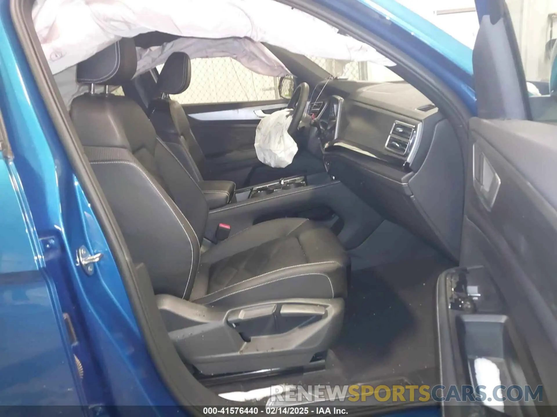 5 Photograph of a damaged car 1V2KE2CA6RC203639 VOLKSWAGEN ATLAS CROSS SPORT 2024