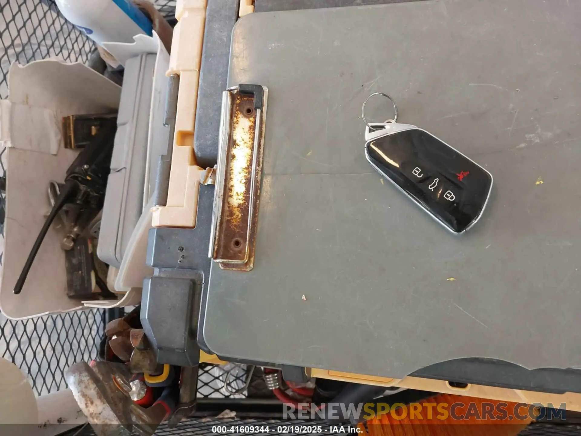 11 Photograph of a damaged car 1V2LE2CA2RC223746 VOLKSWAGEN ATLAS CROSS SPORT 2024