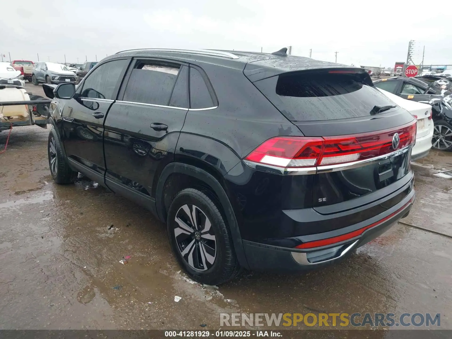 3 Photograph of a damaged car 1V2LE2CA7RC210703 VOLKSWAGEN ATLAS CROSS SPORT 2024