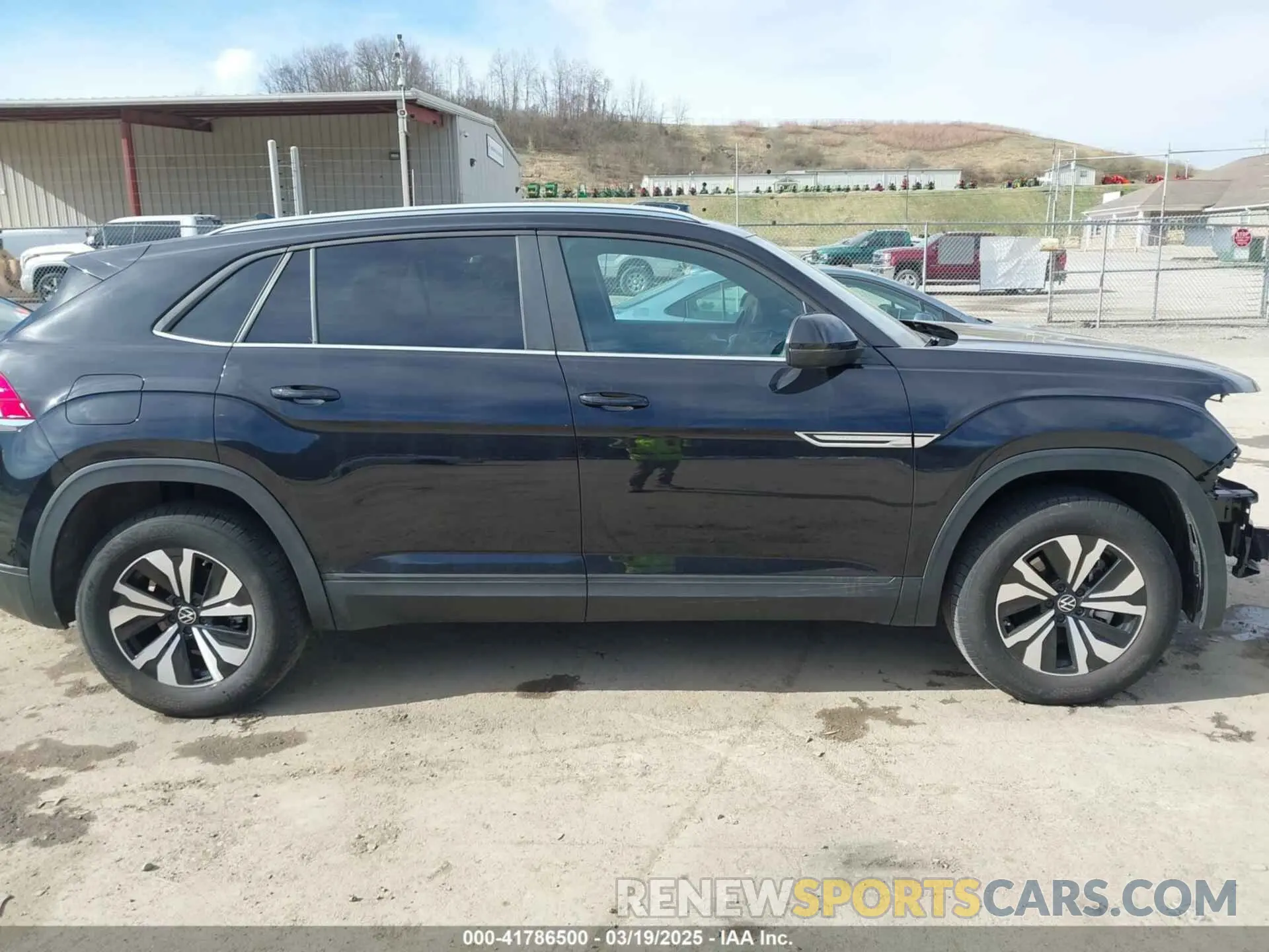 14 Photograph of a damaged car 1V2LE2CA7RC230983 VOLKSWAGEN ATLAS CROSS SPORT 2024