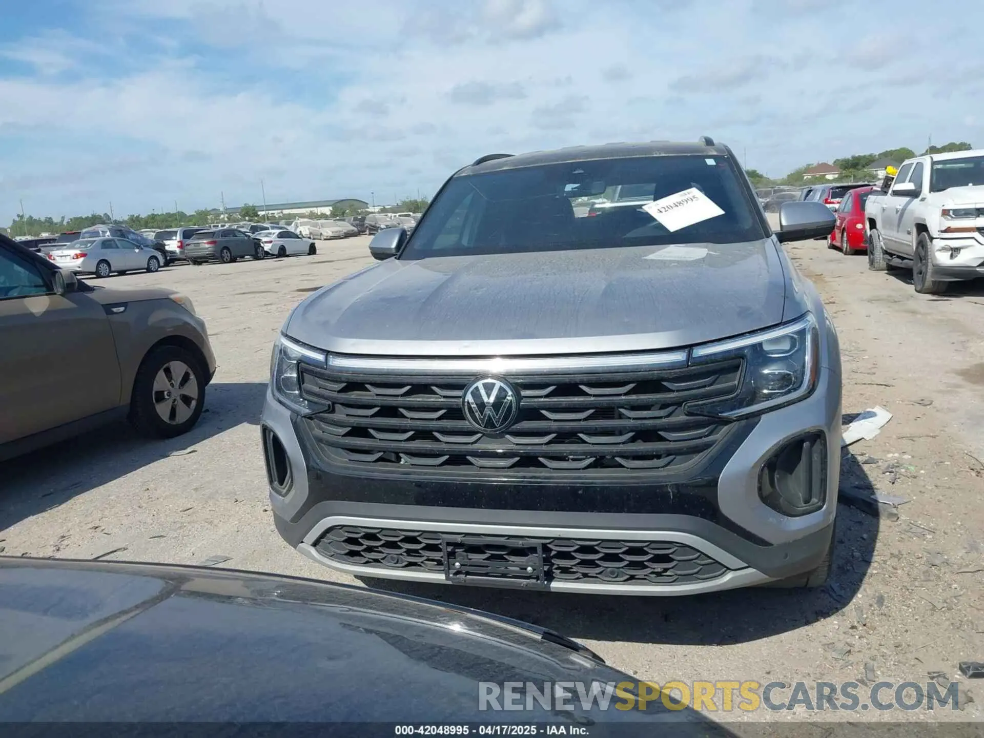 12 Photograph of a damaged car 1V2WE2CA0RC201550 VOLKSWAGEN ATLAS CROSS SPORT 2024