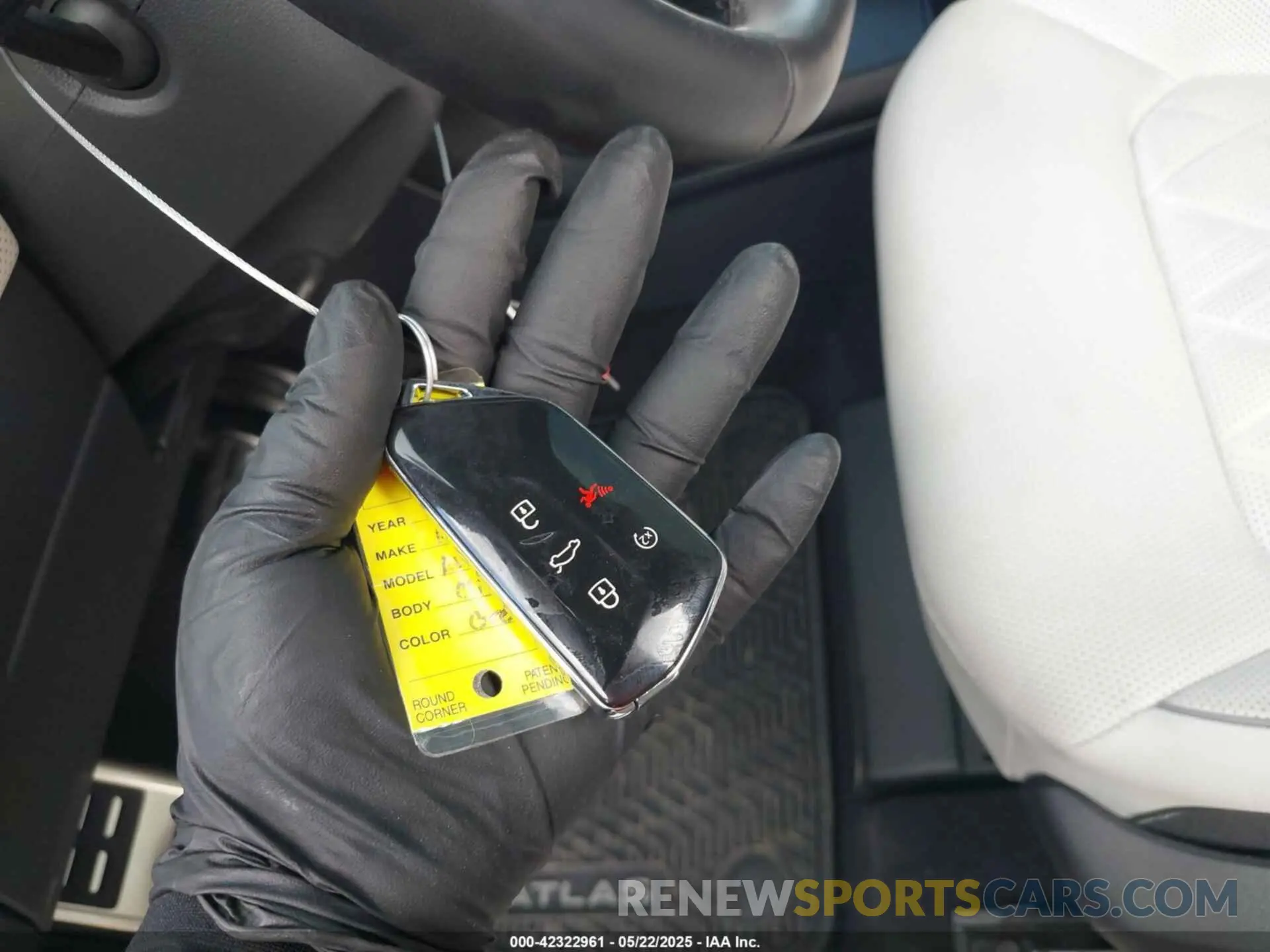 11 Photograph of a damaged car 1V2FE2CA1SC205287 VOLKSWAGEN ATLAS CROSS SPORT 2025