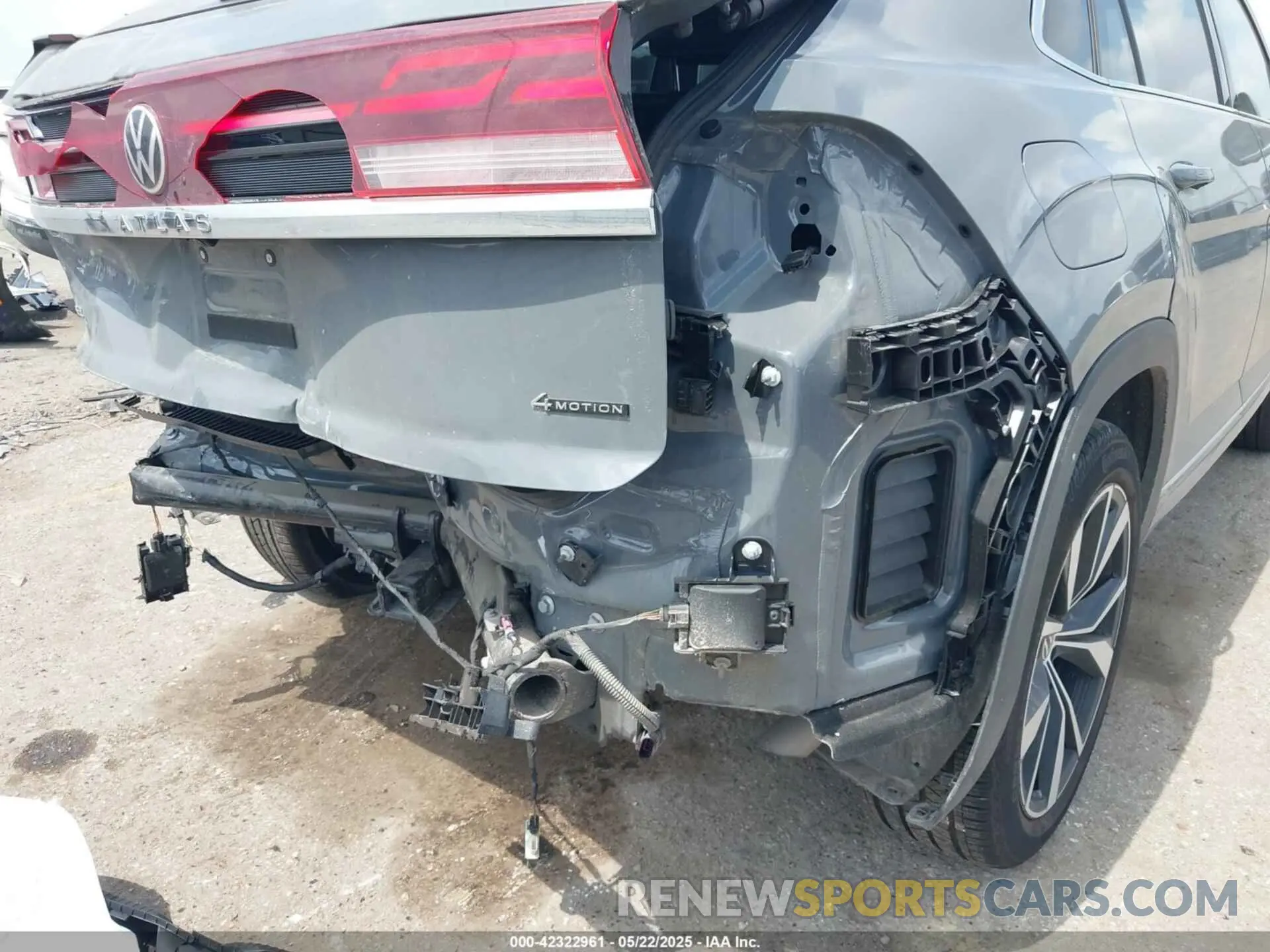19 Photograph of a damaged car 1V2FE2CA1SC205287 VOLKSWAGEN ATLAS CROSS SPORT 2025
