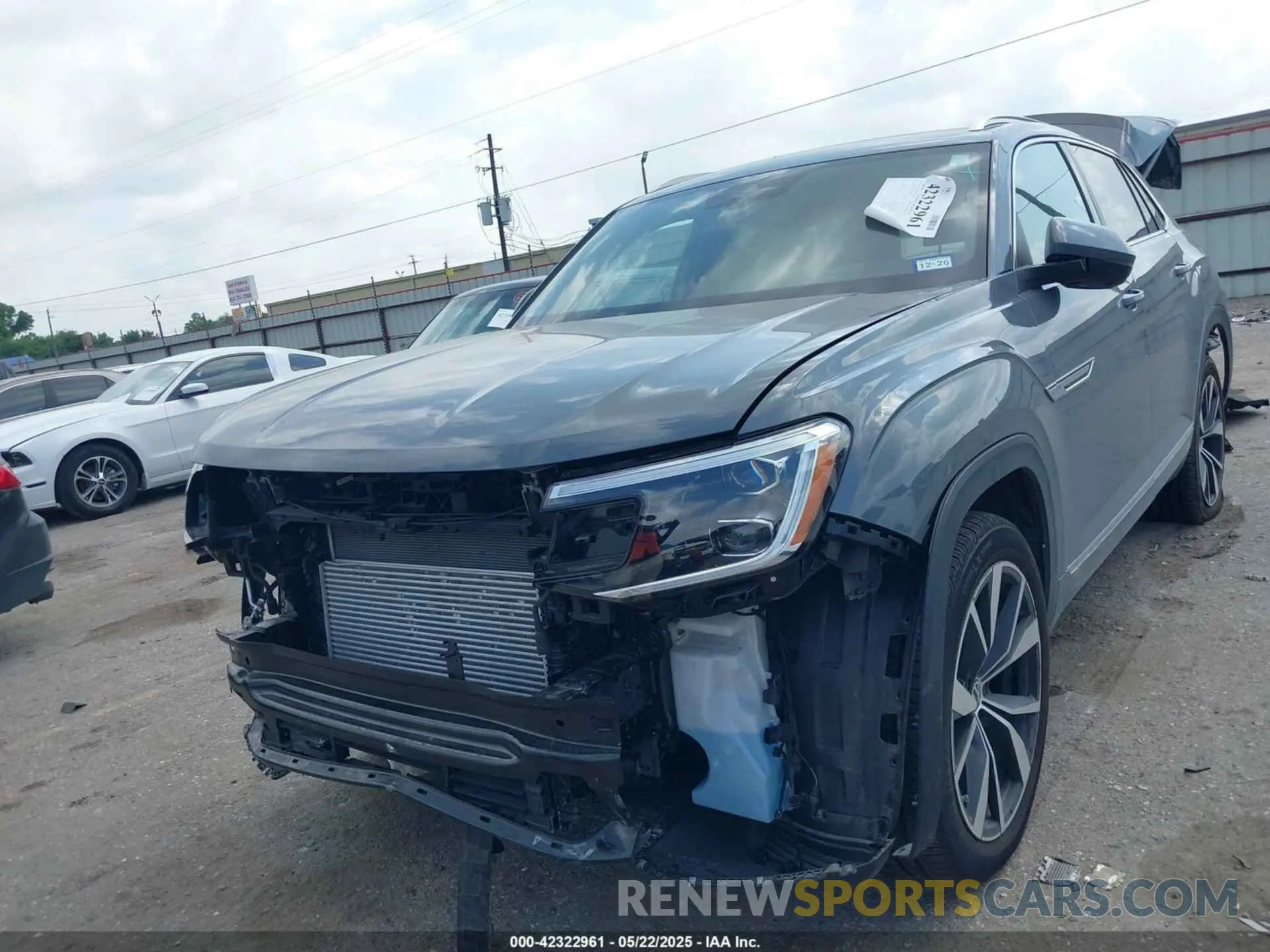 2 Photograph of a damaged car 1V2FE2CA1SC205287 VOLKSWAGEN ATLAS CROSS SPORT 2025