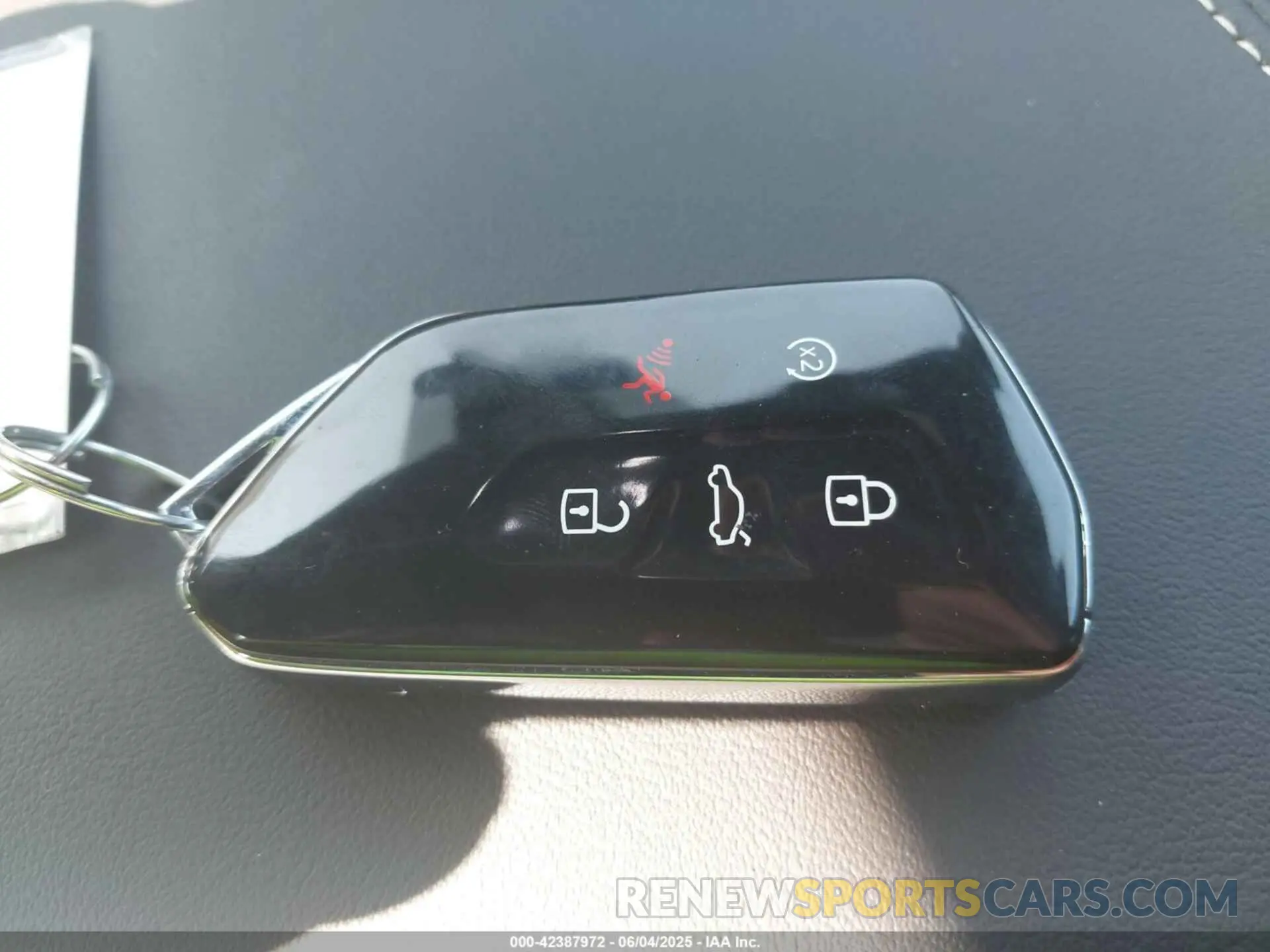 11 Photograph of a damaged car 1V2FE2CA3SC216551 VOLKSWAGEN ATLAS CROSS SPORT 2025