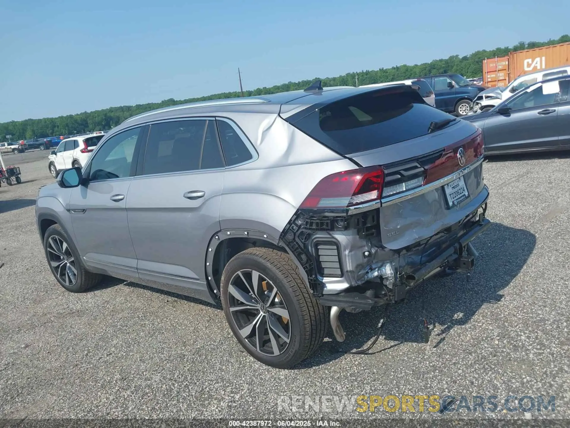 14 Photograph of a damaged car 1V2FE2CA3SC216551 VOLKSWAGEN ATLAS CROSS SPORT 2025