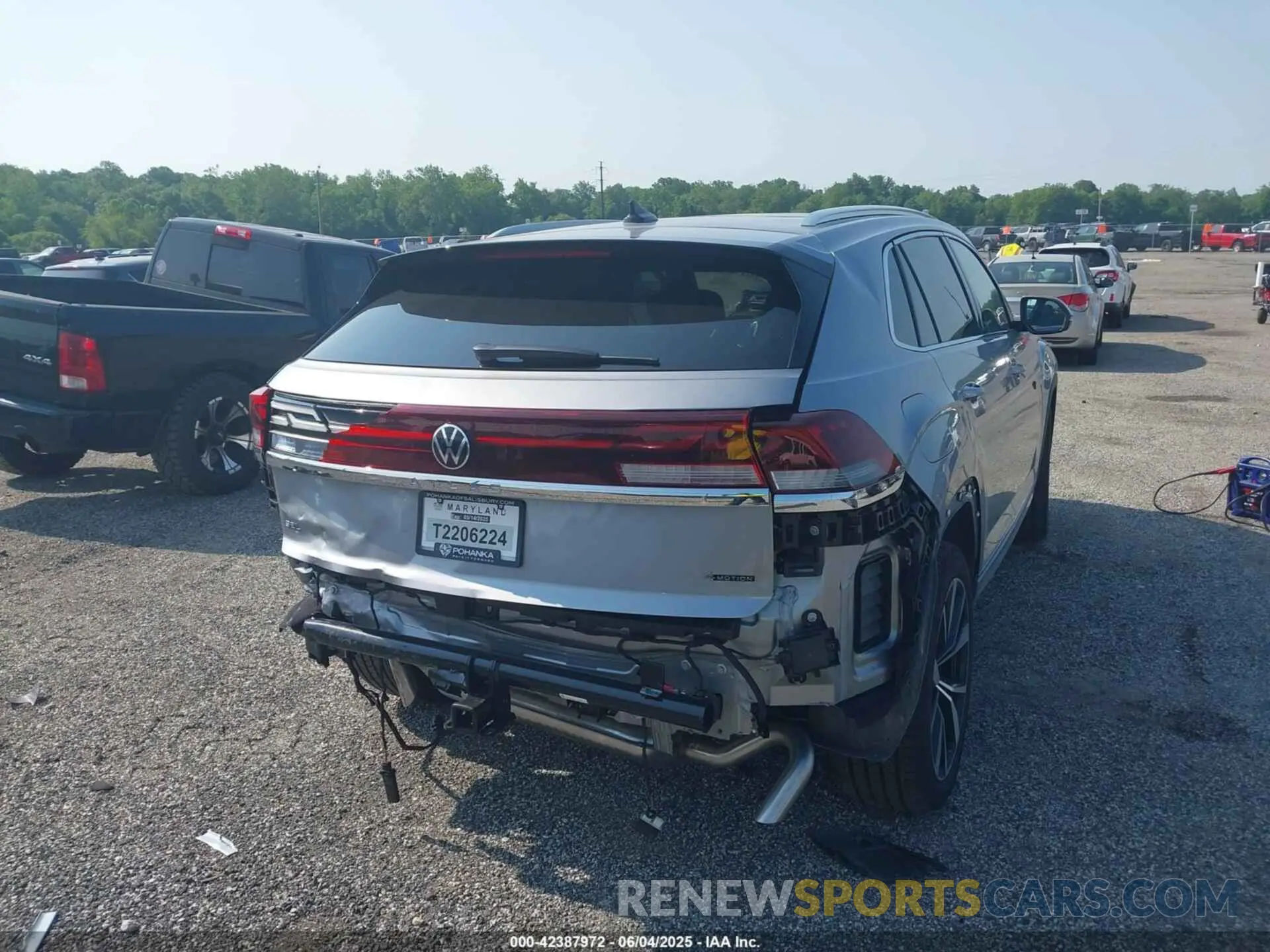 16 Photograph of a damaged car 1V2FE2CA3SC216551 VOLKSWAGEN ATLAS CROSS SPORT 2025