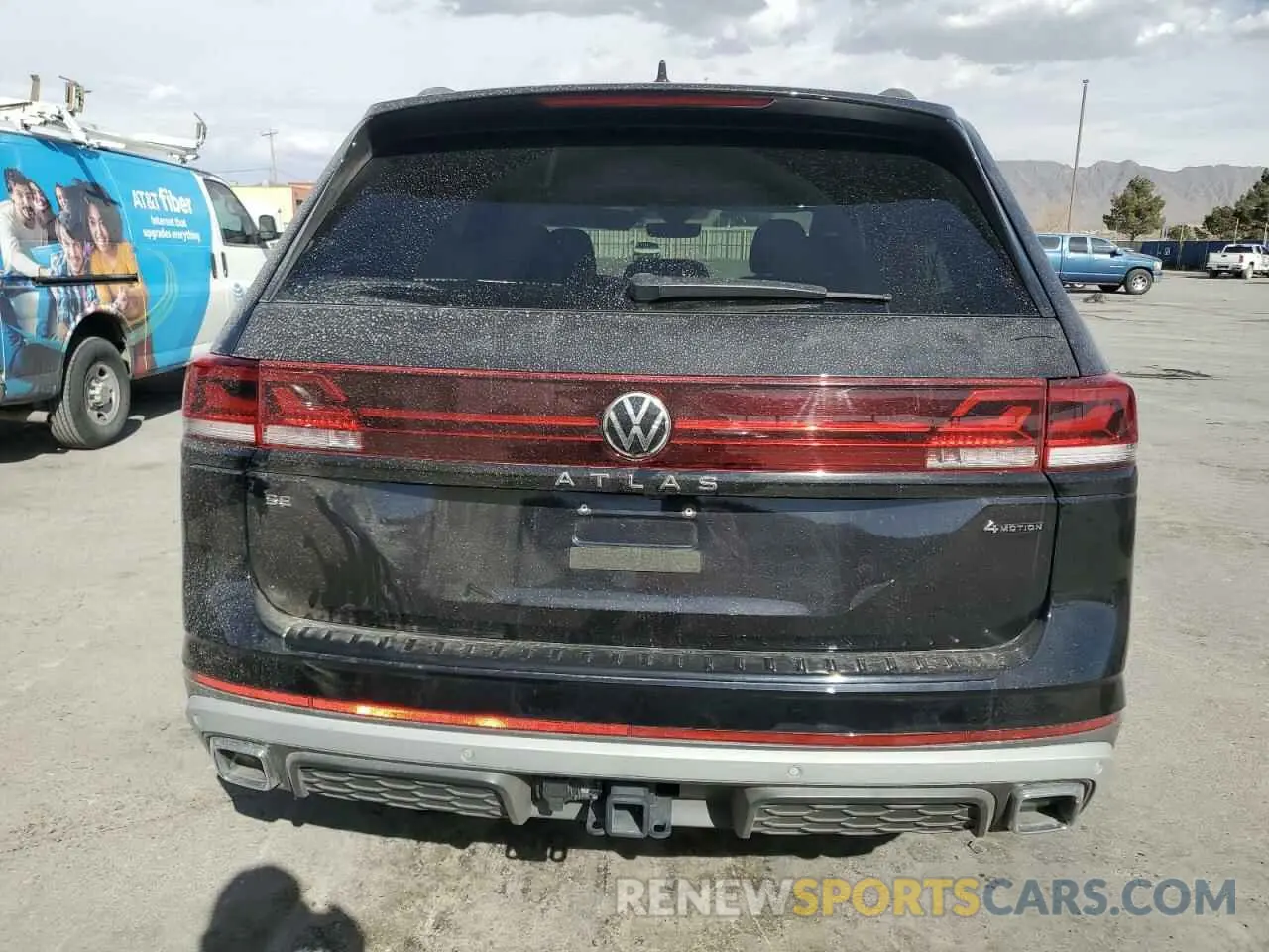 6 Photograph of a damaged car 1V2CR2CA0RC556421 VOLKSWAGEN ATLAS PEAK 2024