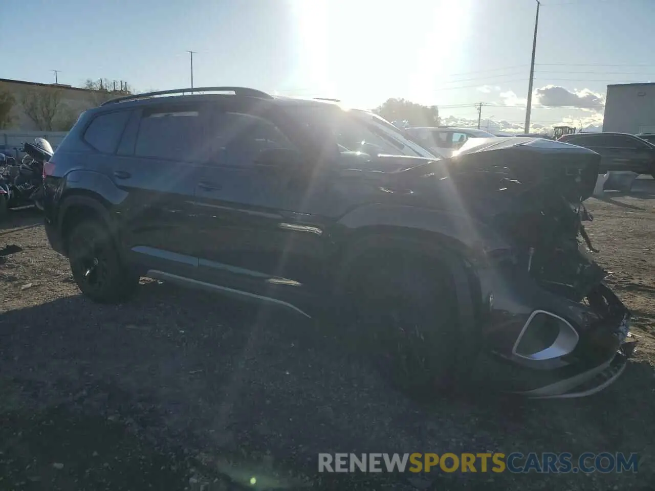 4 Photograph of a damaged car 1V2CR2CA3RC567252 VOLKSWAGEN ATLAS PEAK 2024