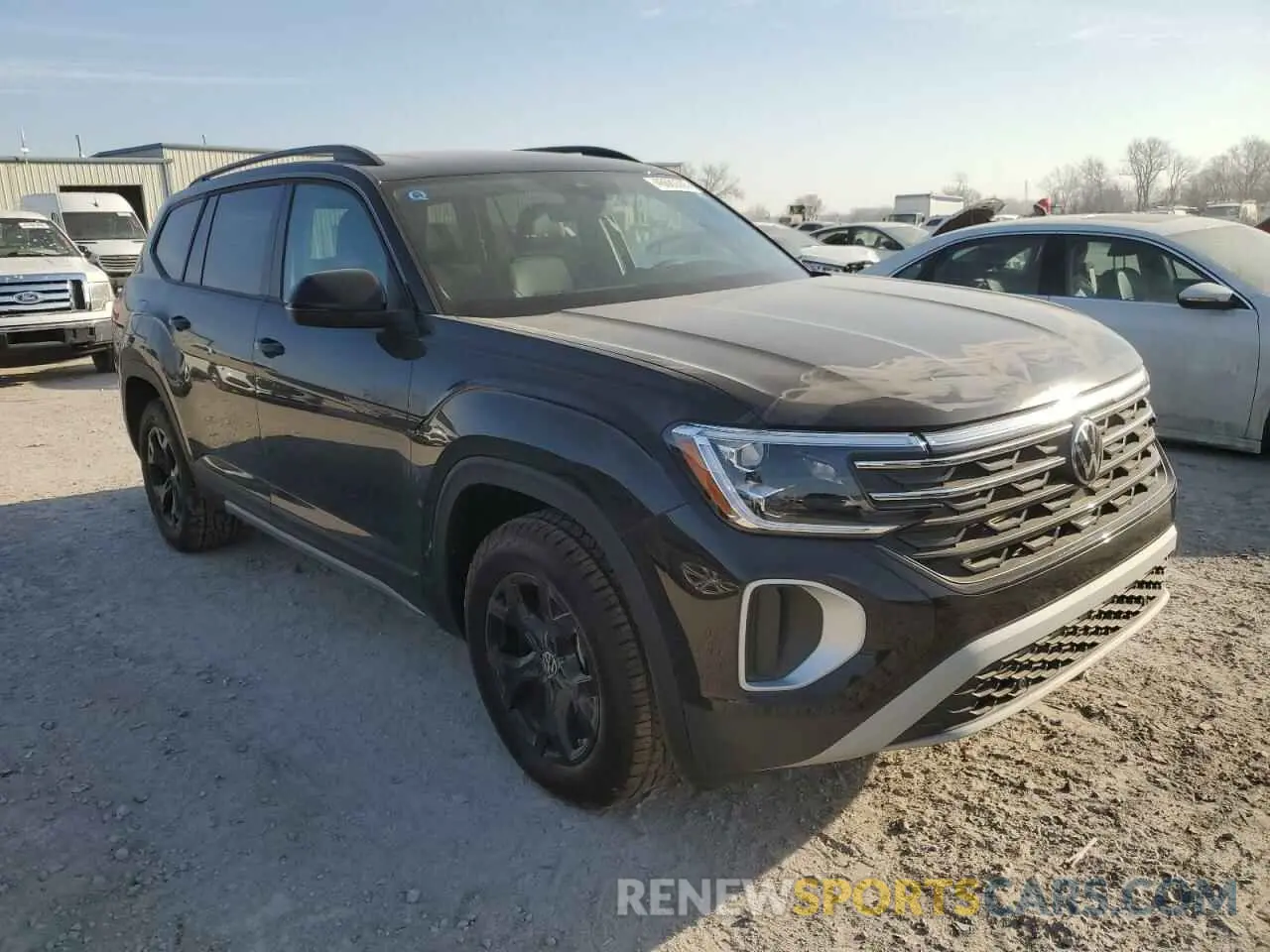 4 Photograph of a damaged car 1V2CR2CA8RC582314 VOLKSWAGEN ATLAS PEAK 2024