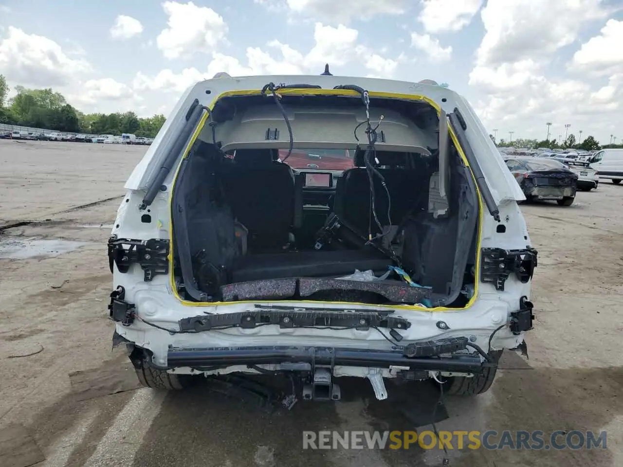 6 Photograph of a damaged car 1V2GR2CA0RC602704 VOLKSWAGEN ATLAS PEAK 2024