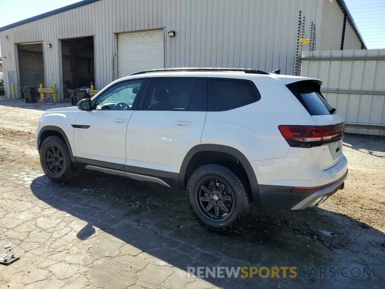 2 Photograph of a damaged car 1V2GR2CA6RC554433 VOLKSWAGEN ATLAS PEAK 2024