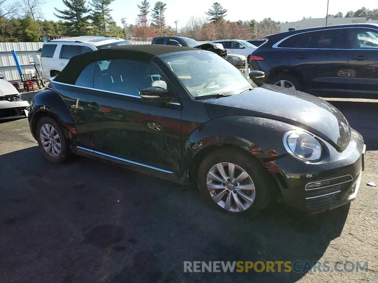 4 Photograph of a damaged car 3VW5DAAT0KM506031 VOLKSWAGEN BEETLE 2019