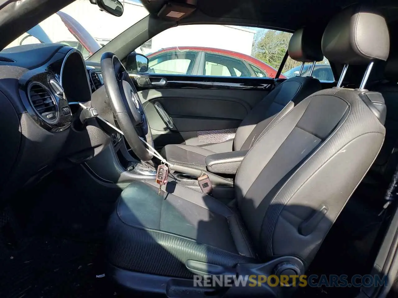 7 Photograph of a damaged car 3VW5DAAT0KM506031 VOLKSWAGEN BEETLE 2019