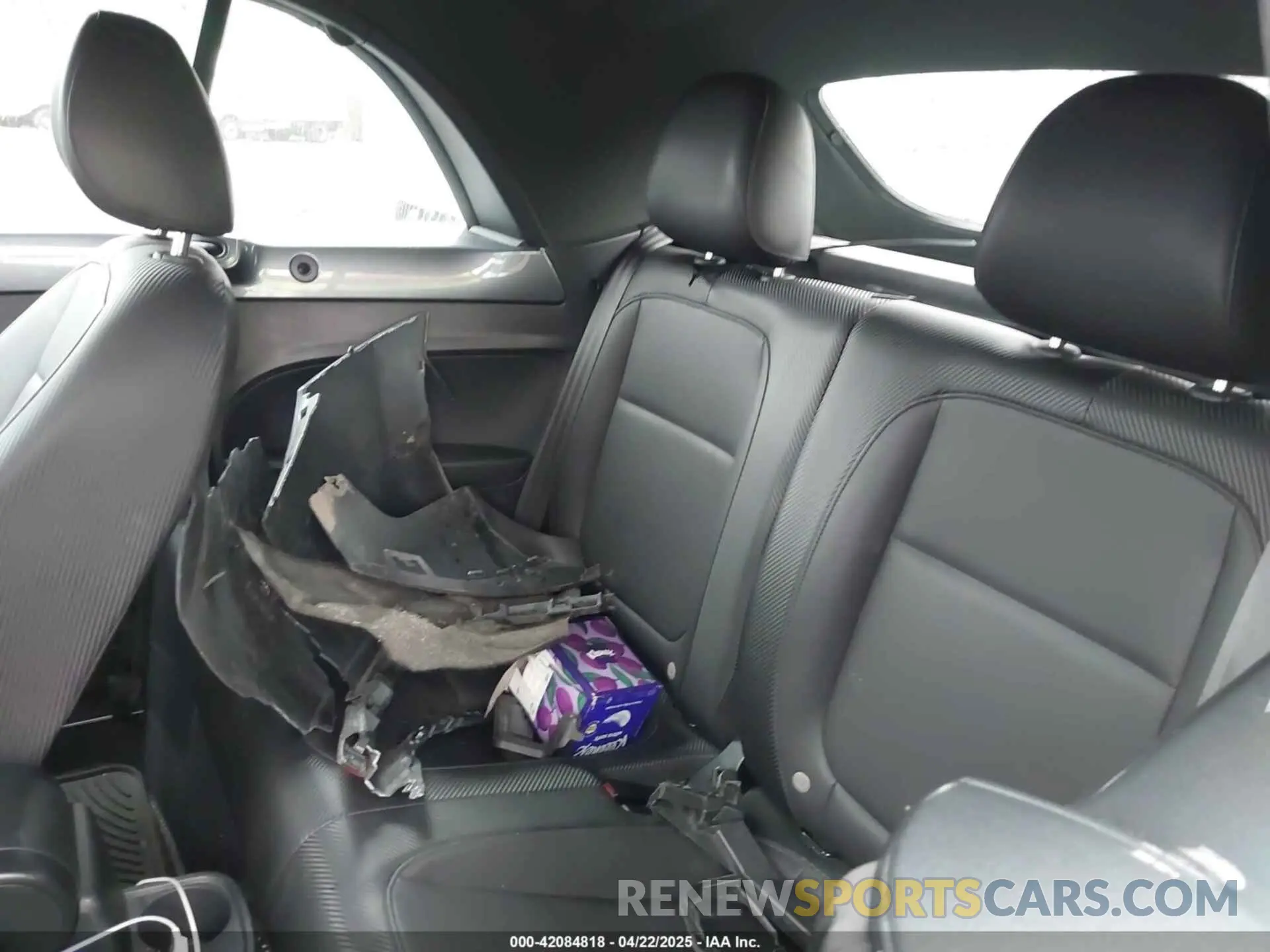 8 Photograph of a damaged car 3VW5DAAT6KM505210 VOLKSWAGEN BEETLE 2019