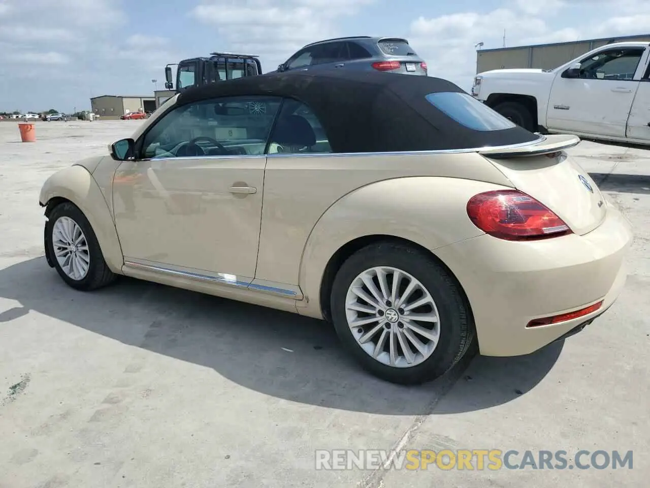 2 Photograph of a damaged car 3VW5DAATXKM500415 VOLKSWAGEN BEETLE 2019