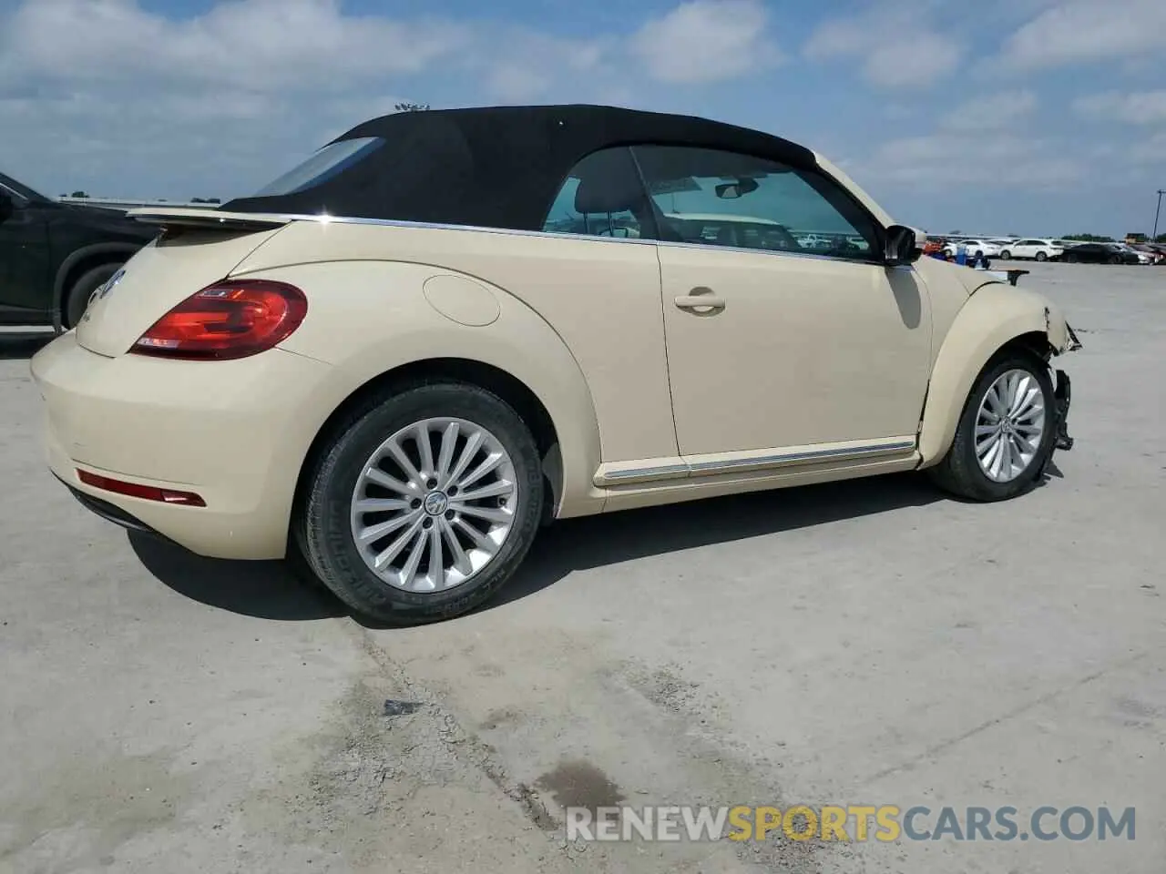 3 Photograph of a damaged car 3VW5DAATXKM500415 VOLKSWAGEN BEETLE 2019