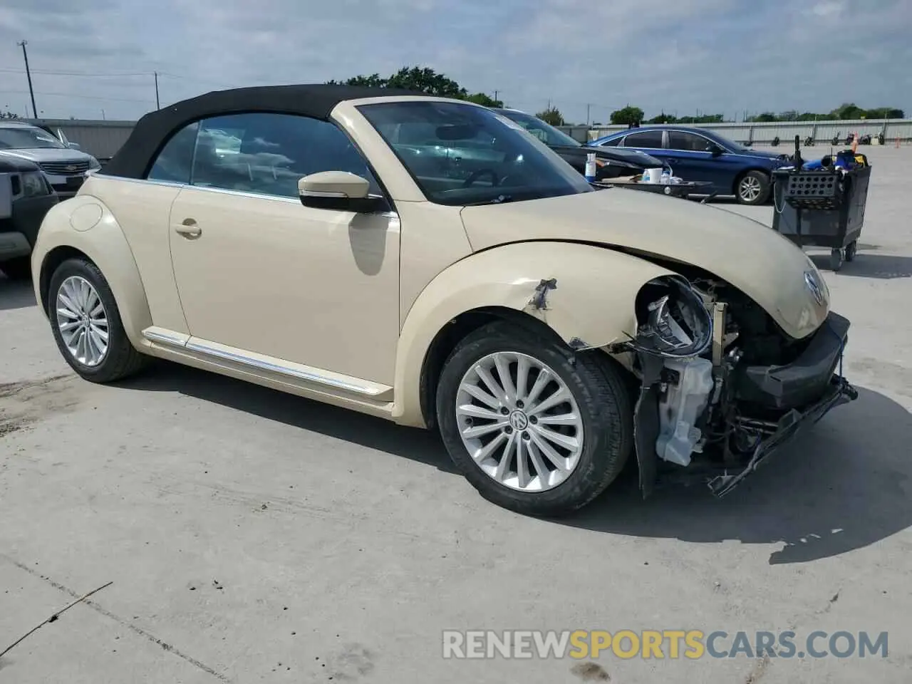 4 Photograph of a damaged car 3VW5DAATXKM500415 VOLKSWAGEN BEETLE 2019