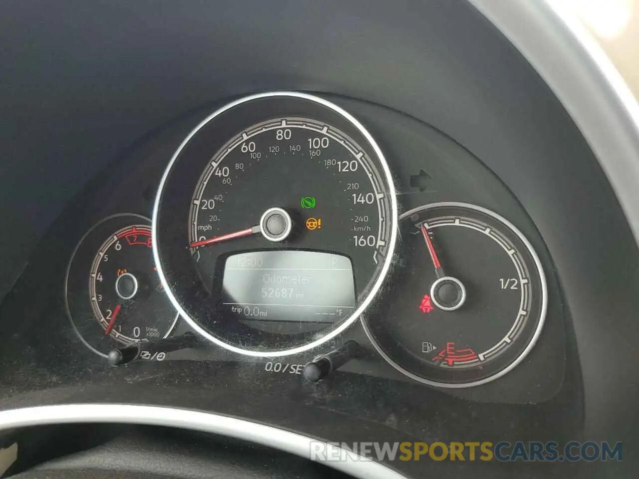 9 Photograph of a damaged car 3VW5DAATXKM500415 VOLKSWAGEN BEETLE 2019