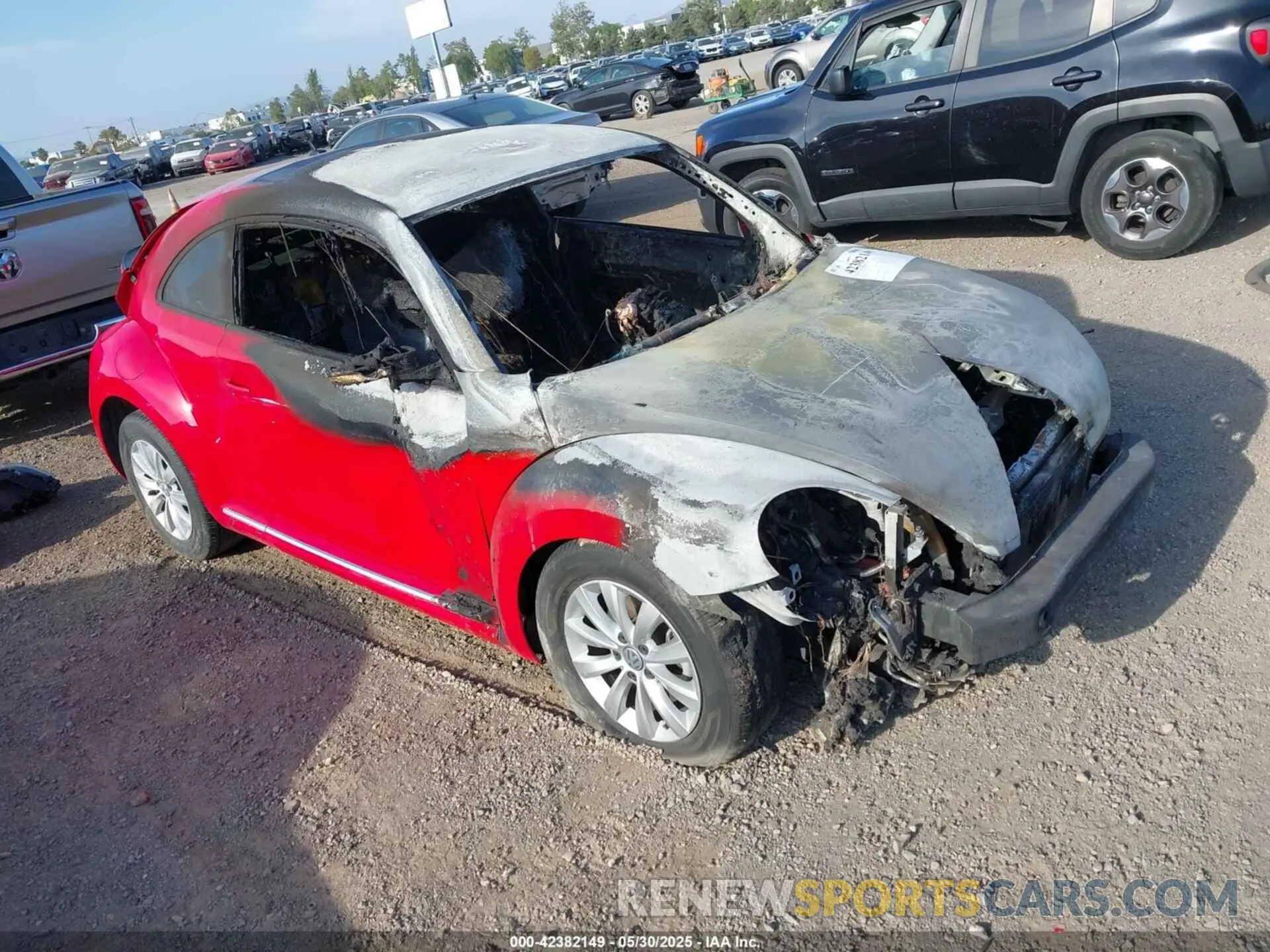 1 Photograph of a damaged car 3VWFD7AT0KM705118 VOLKSWAGEN BEETLE 2019