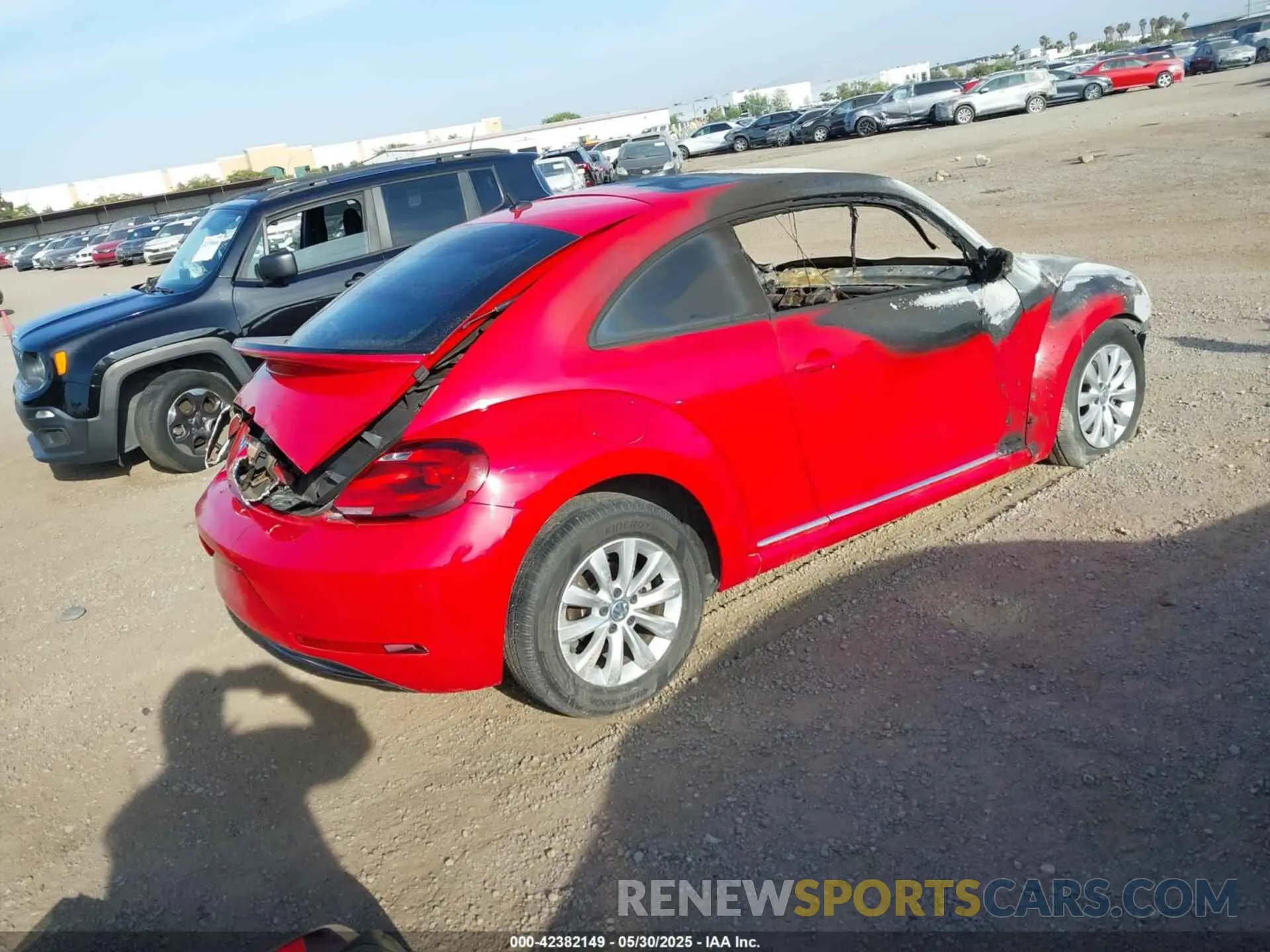 4 Photograph of a damaged car 3VWFD7AT0KM705118 VOLKSWAGEN BEETLE 2019