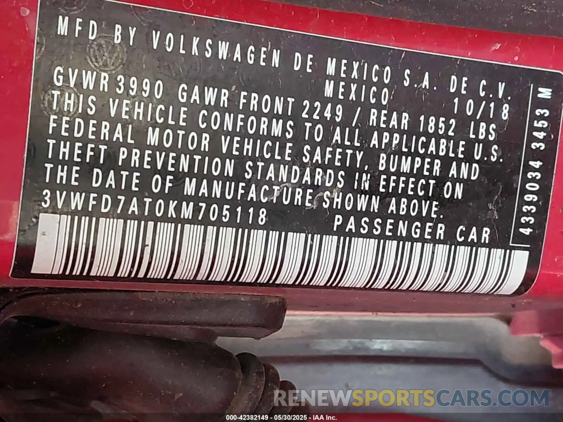 9 Photograph of a damaged car 3VWFD7AT0KM705118 VOLKSWAGEN BEETLE 2019