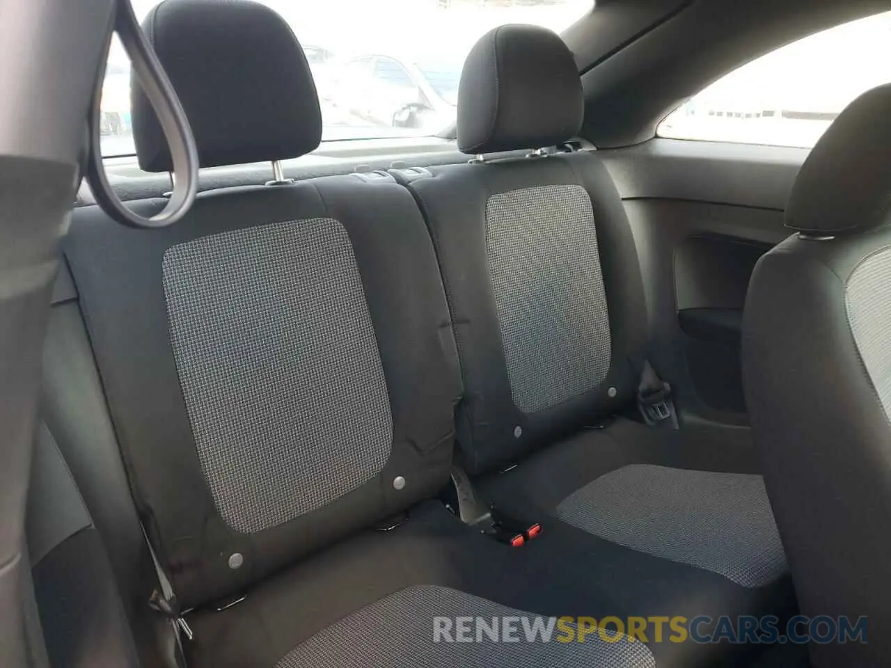 10 Photograph of a damaged car 3VWFD7AT5KM710895 VOLKSWAGEN BEETLE 2019