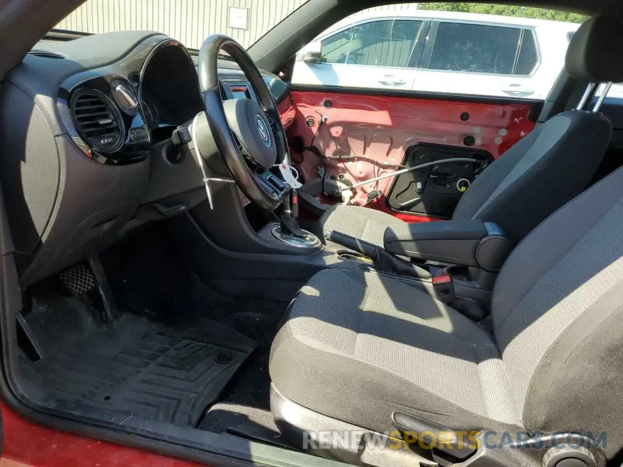 7 Photograph of a damaged car 3VWFD7AT6KM710758 VOLKSWAGEN BEETLE 2019