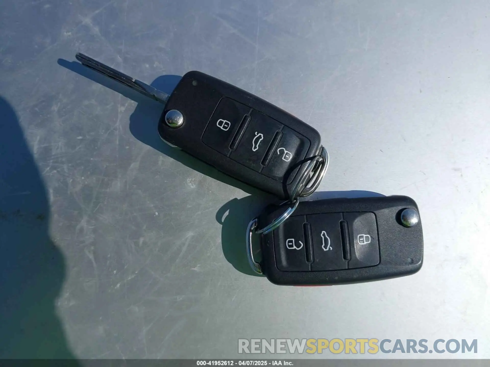 11 Photograph of a damaged car 3VWFD7AT8KM720868 VOLKSWAGEN BEETLE 2019