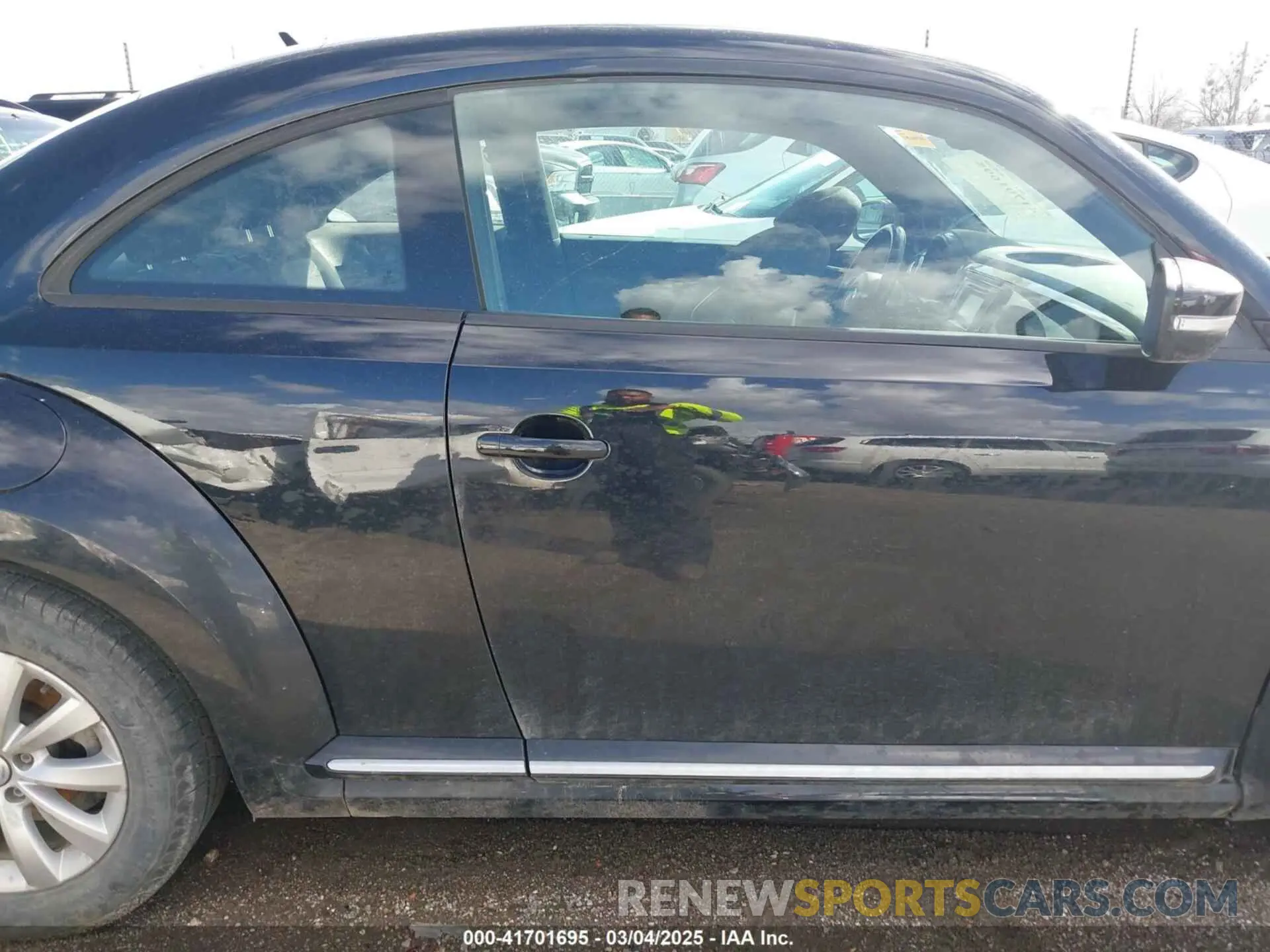 13 Photograph of a damaged car 3VWFD7ATXKM709046 VOLKSWAGEN BEETLE 2019