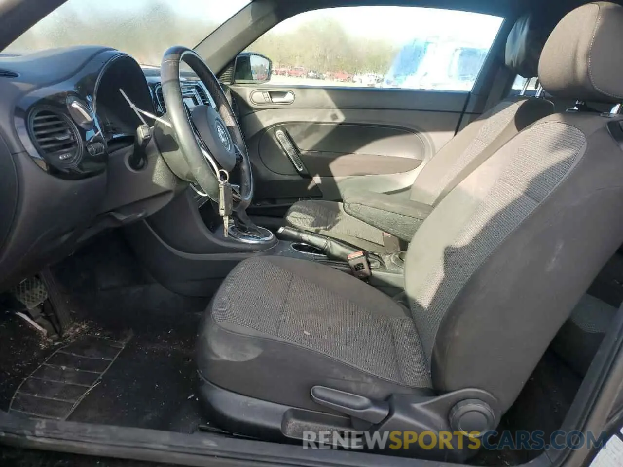 7 Photograph of a damaged car 3VWFD7ATXKM710844 VOLKSWAGEN BEETLE 2019