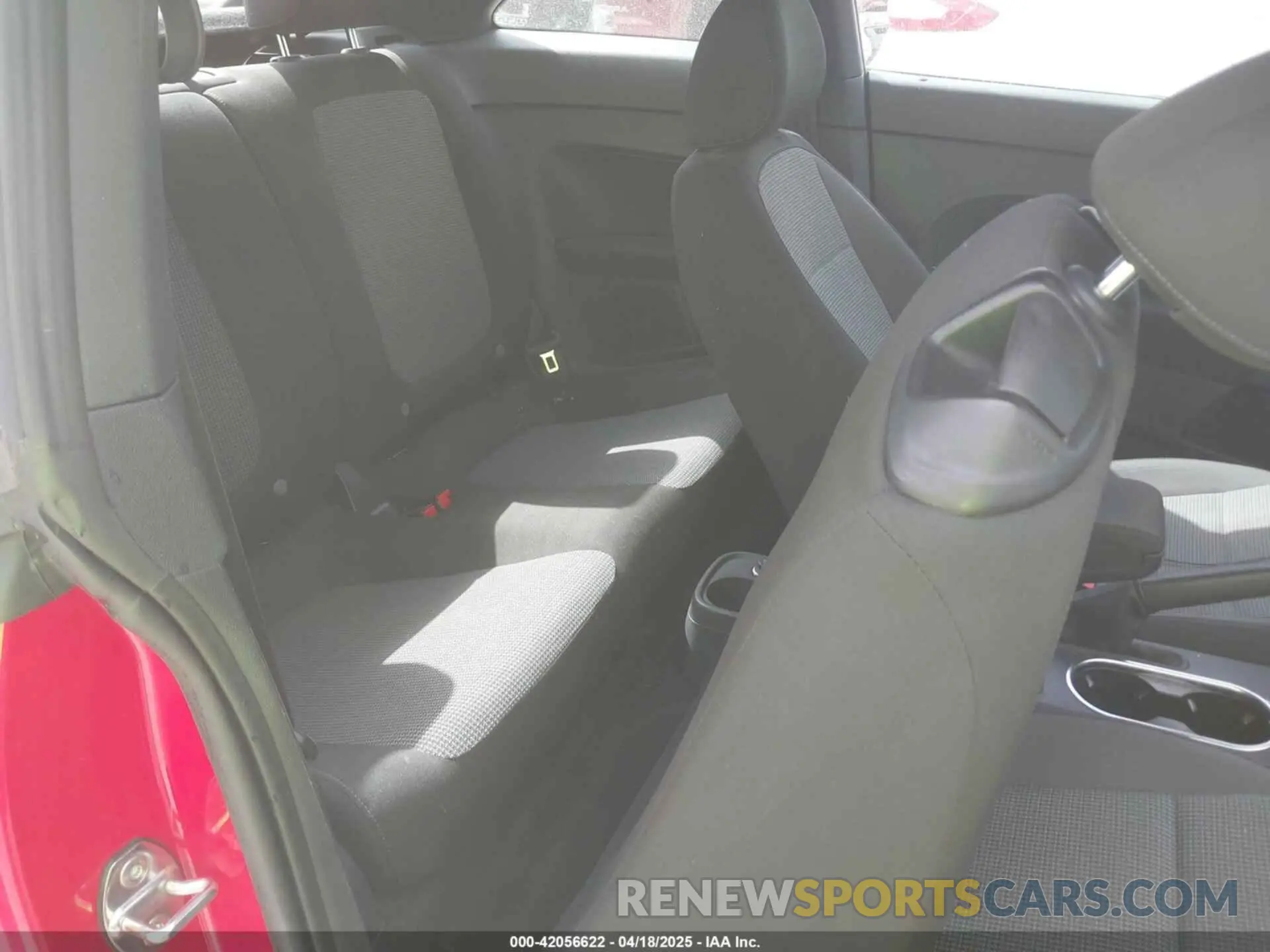 8 Photograph of a damaged car 3VWFD7ATXKM712450 VOLKSWAGEN BEETLE 2019