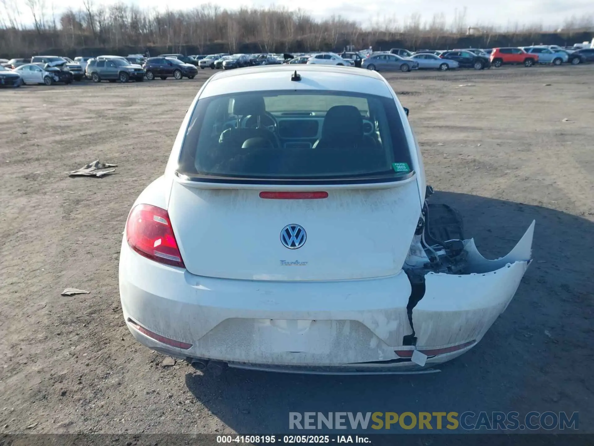 16 Photograph of a damaged car 3VWJD7AT6KM713525 VOLKSWAGEN BEETLE 2019