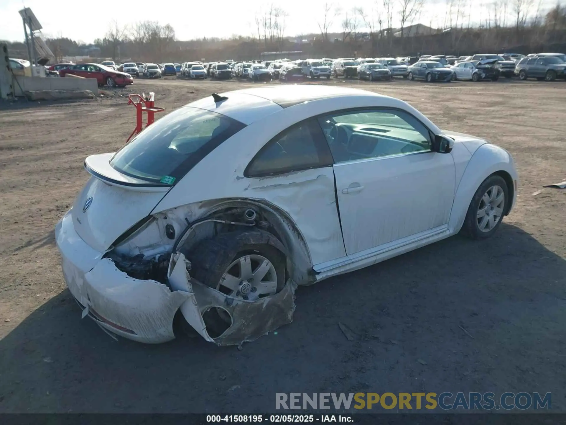 4 Photograph of a damaged car 3VWJD7AT6KM713525 VOLKSWAGEN BEETLE 2019