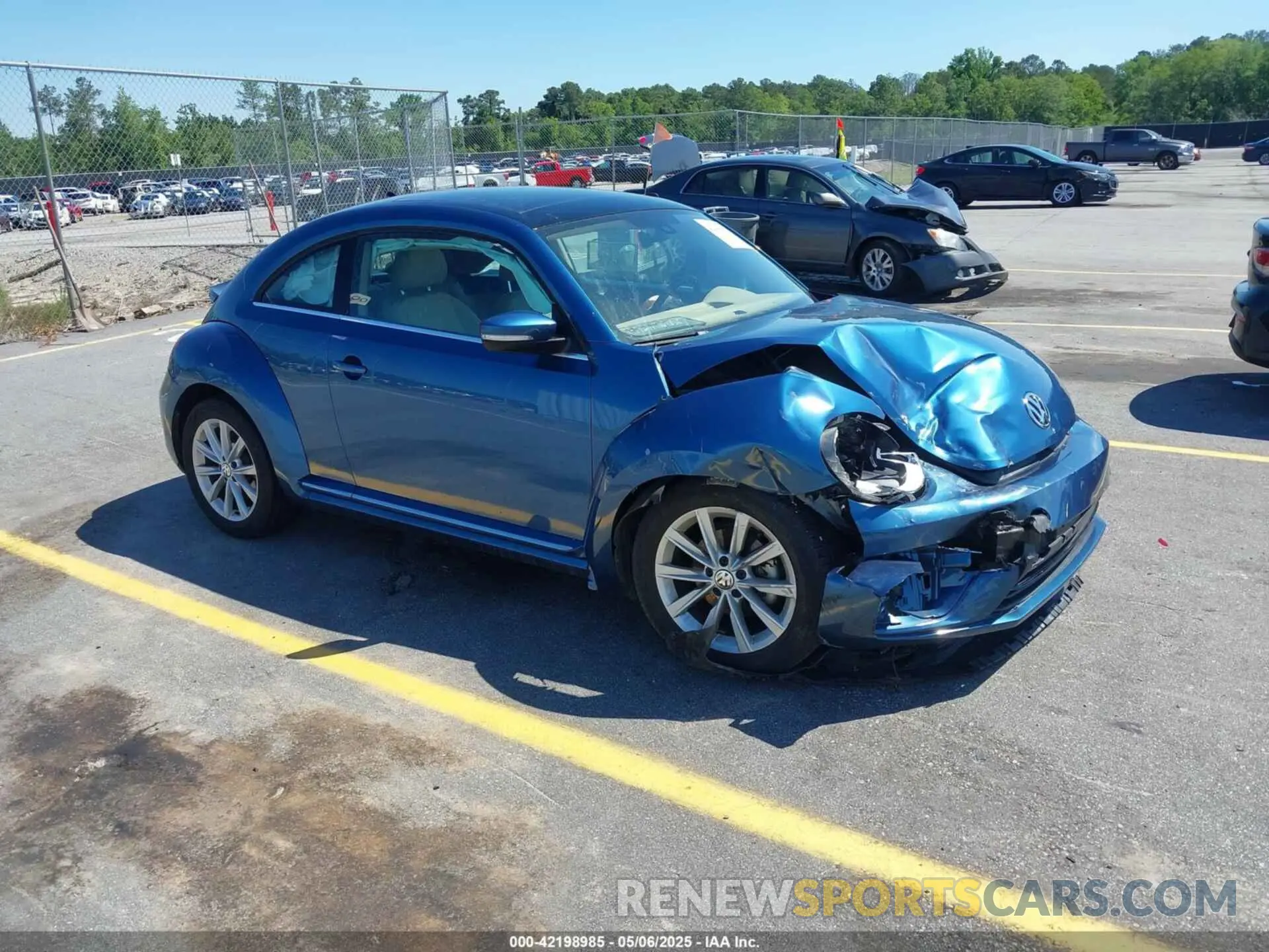 1 Photograph of a damaged car 3VWJD7AT9KM707170 VOLKSWAGEN BEETLE 2019
