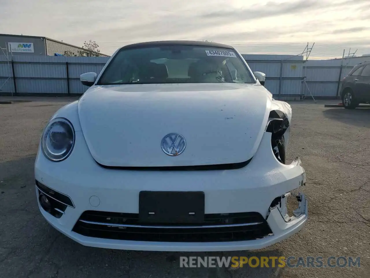 5 Photograph of a damaged car 3VWJD7AT9KM720369 VOLKSWAGEN BEETLE 2019