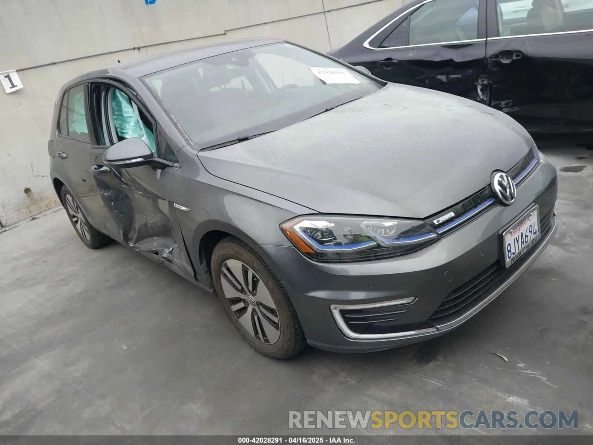 1 Photograph of a damaged car WVWPR7AU0KW911072 VOLKSWAGEN E-GOLF 2019