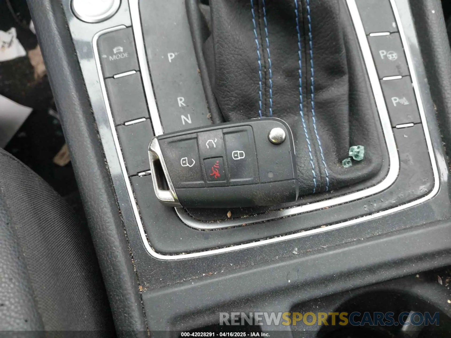 11 Photograph of a damaged car WVWPR7AU0KW911072 VOLKSWAGEN E-GOLF 2019