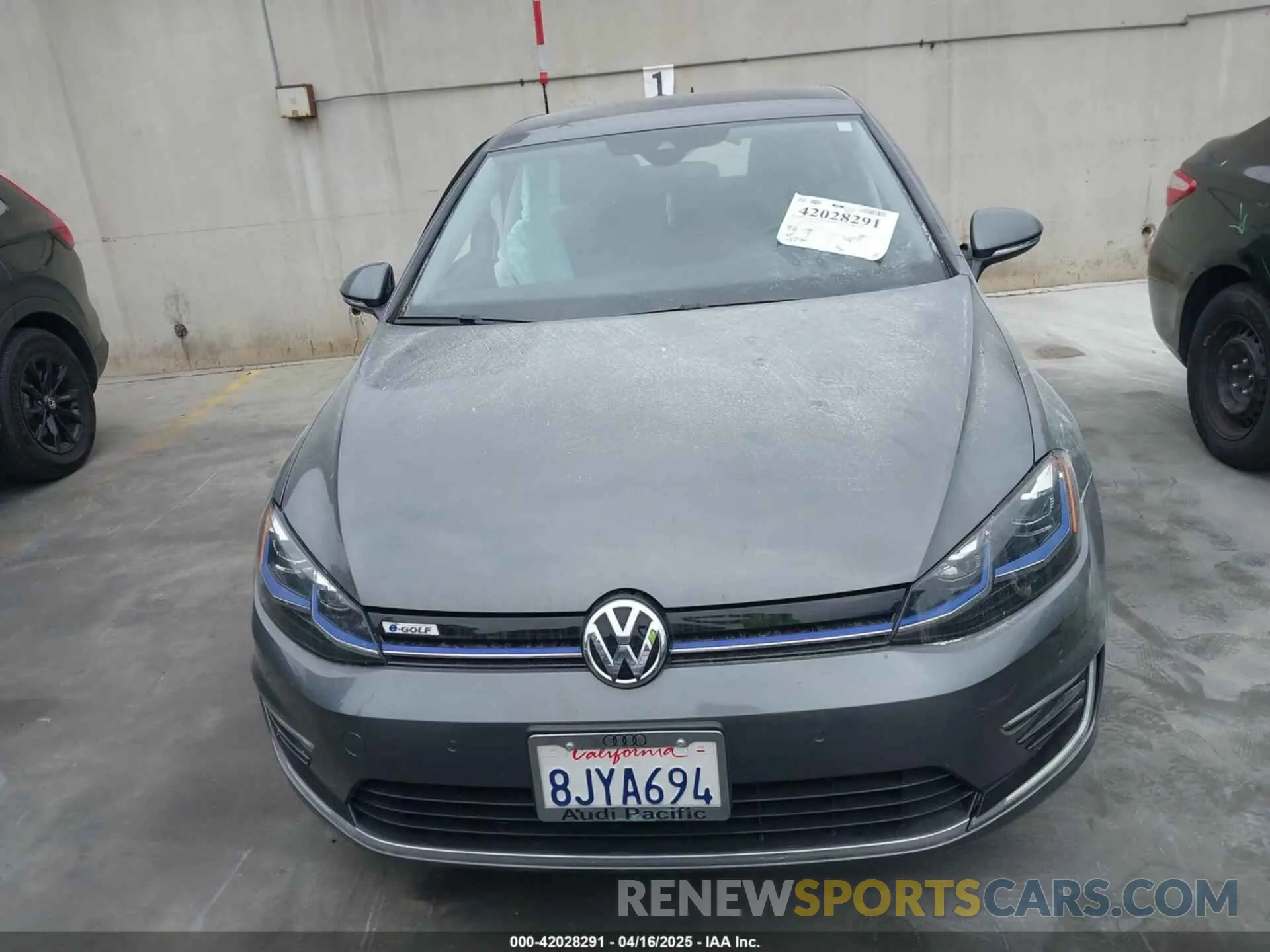 12 Photograph of a damaged car WVWPR7AU0KW911072 VOLKSWAGEN E-GOLF 2019